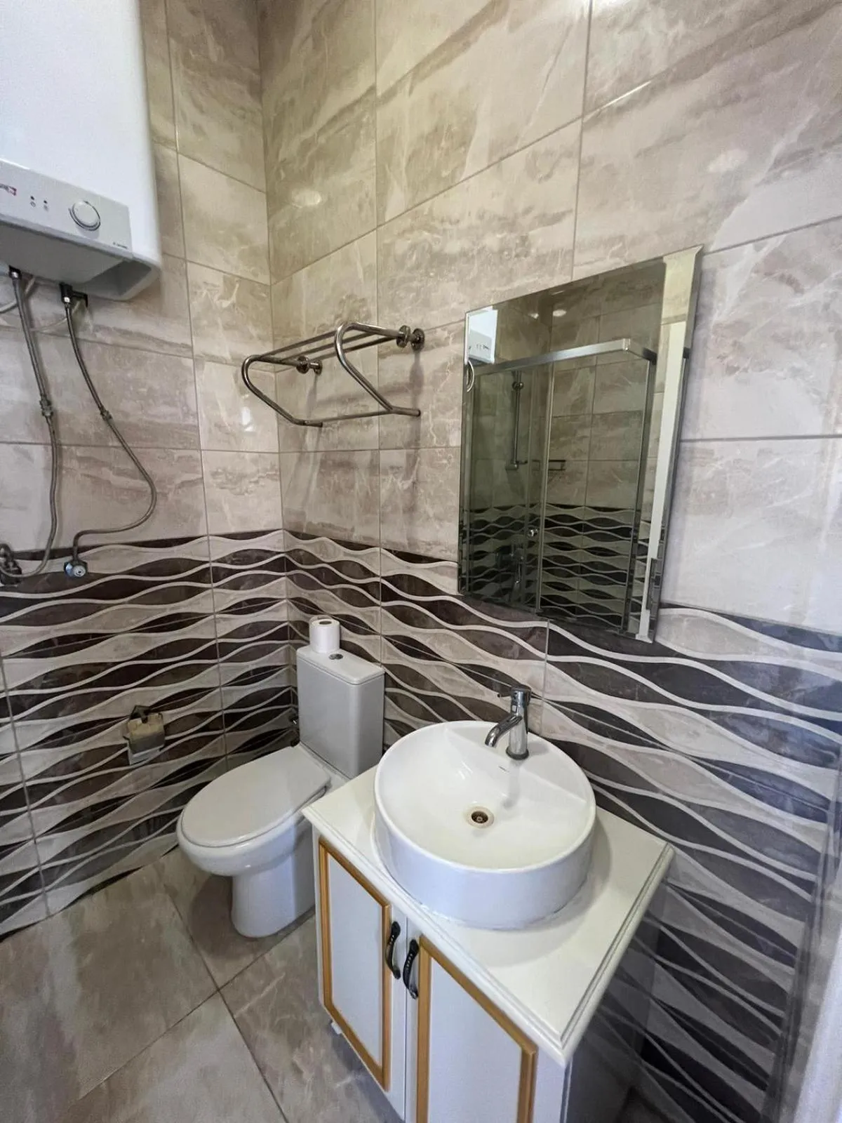 Shower in NAGAS Hotel & Restaurant at Historical Part of Nicosia