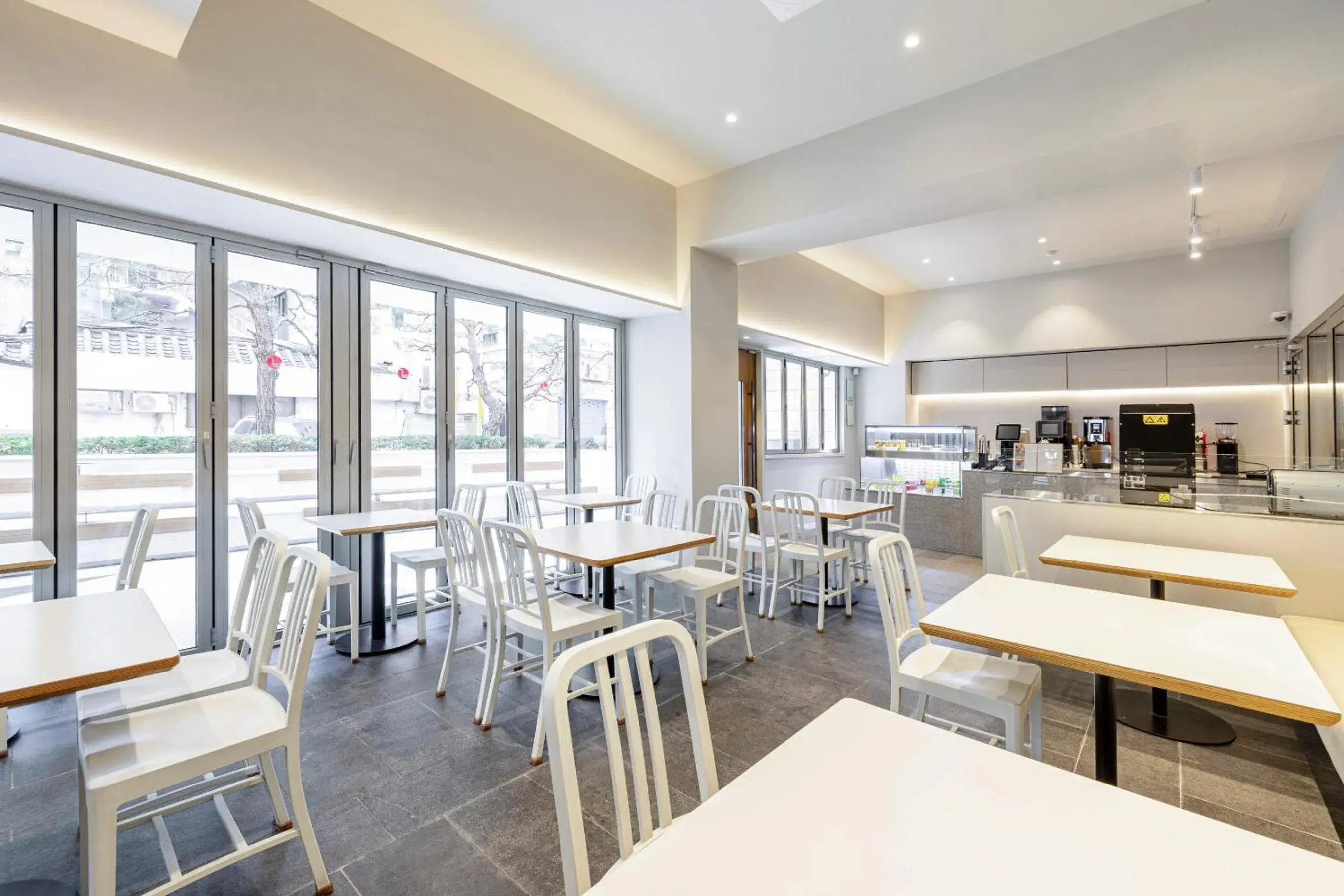 Restaurant/places to eat in Hotel Sunbee Insadong Restaurant/places to eat in Hotel Sunbee Insadong