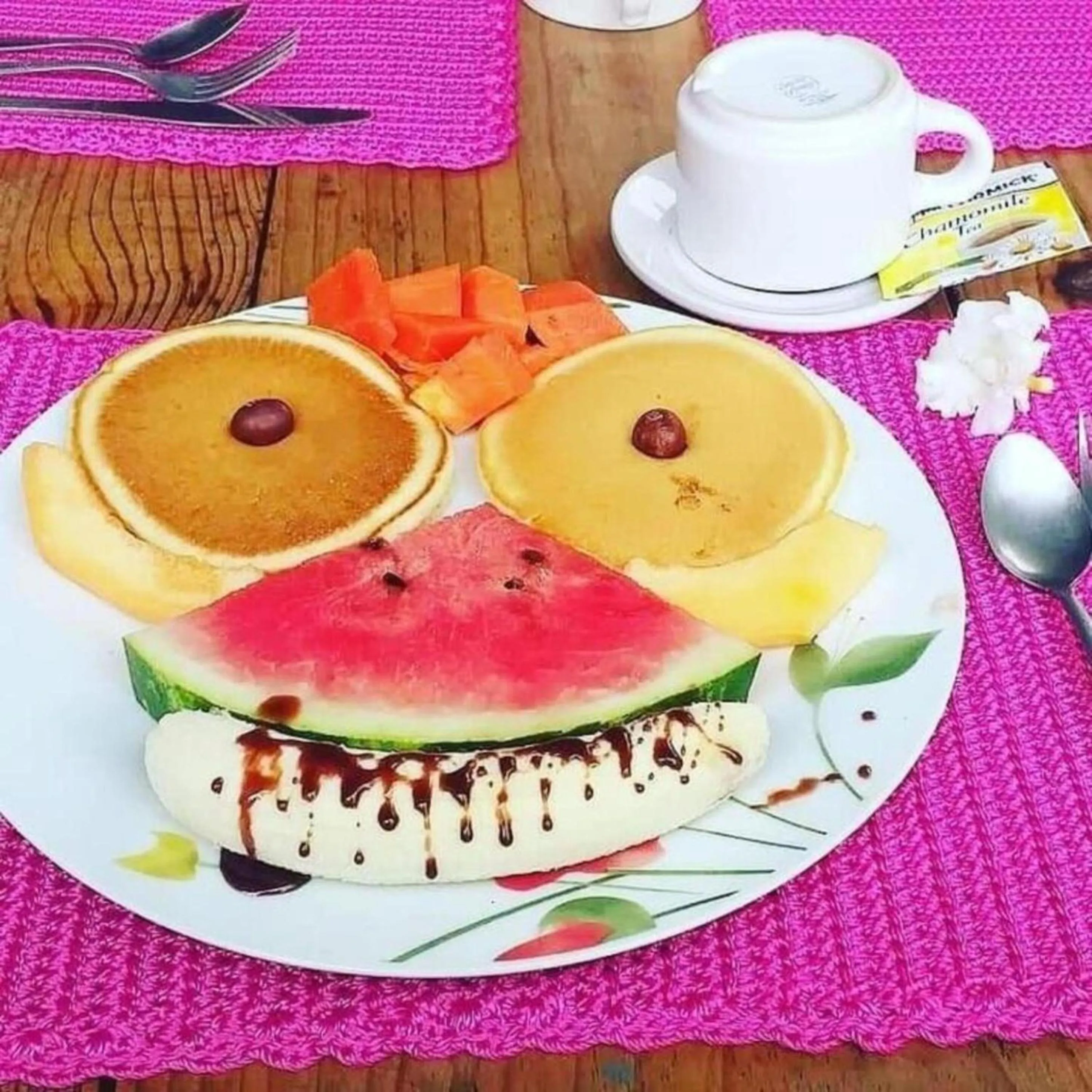 Breakfast in Guacamayas Hostel and Social Laundry