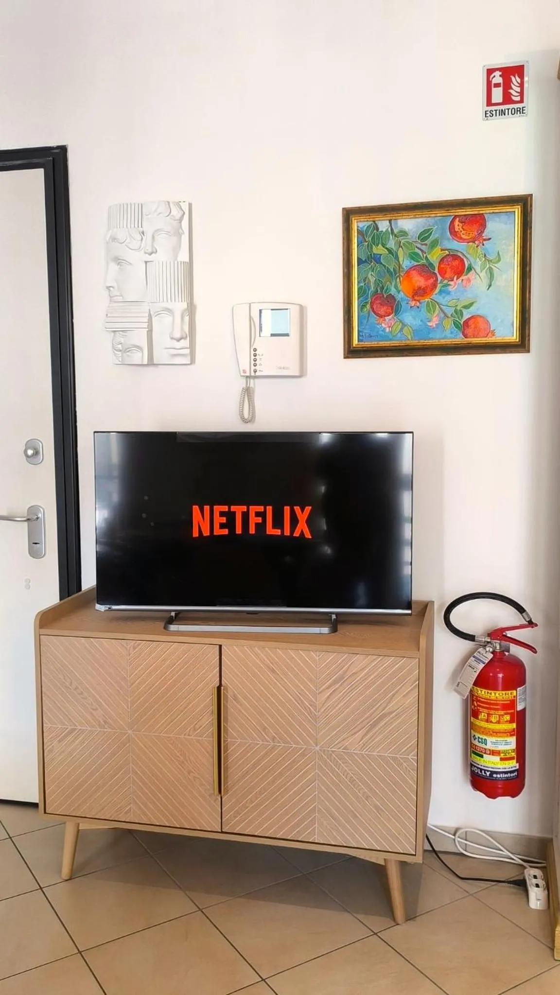 TV and multimedia in Il Melograno Apartment (Centro Storico Prato)