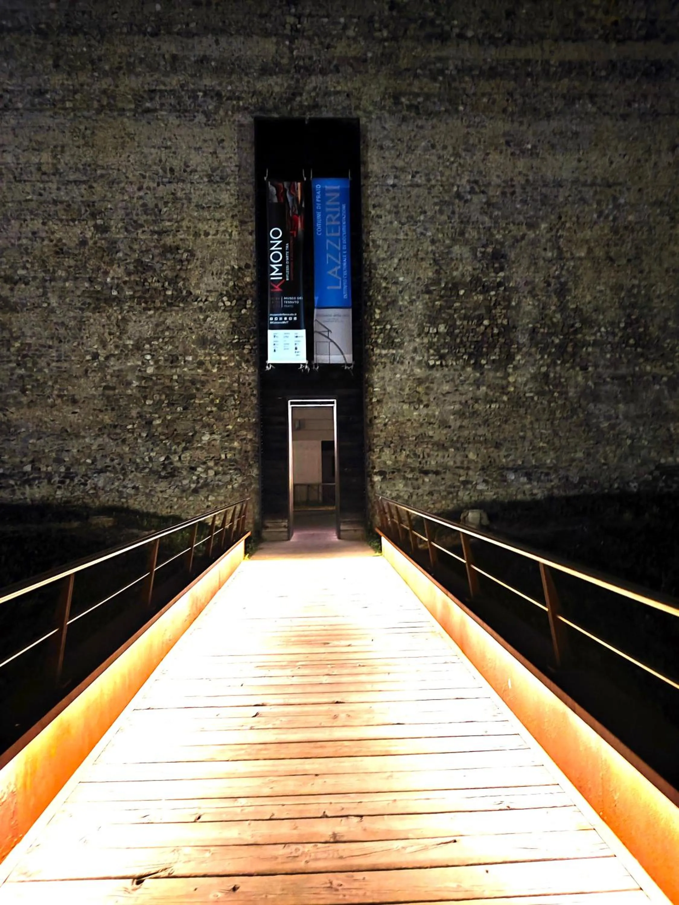 Night in Il Melograno Apartment (Centro Storico Prato)