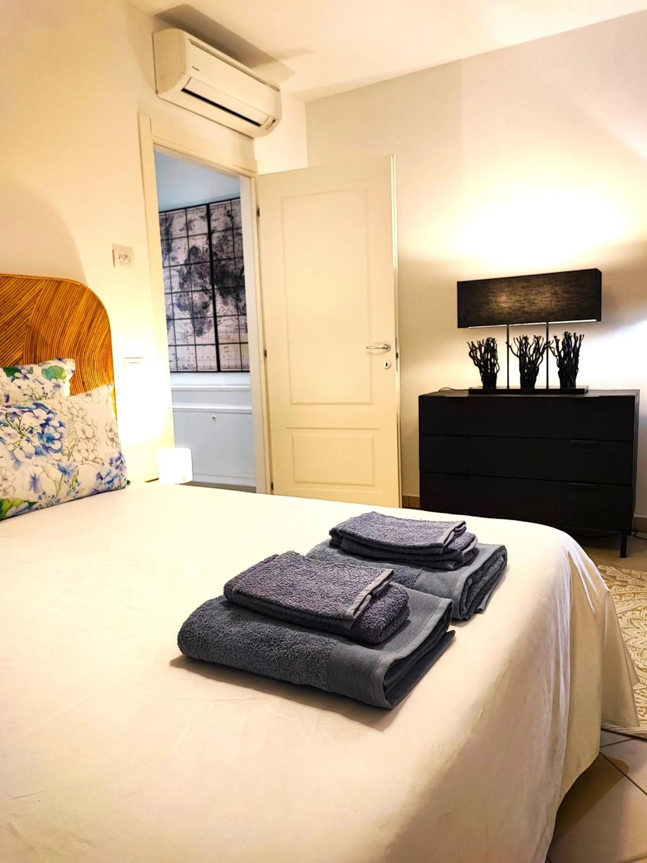 Bed in Il Melograno Apartment (Centro Storico Prato)