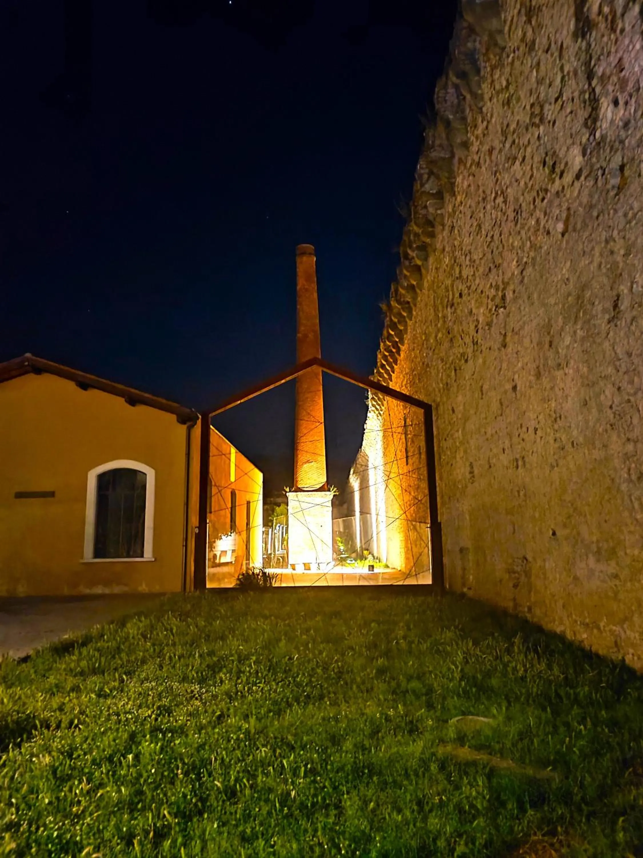 Night in Il Melograno Apartment (Centro Storico Prato)