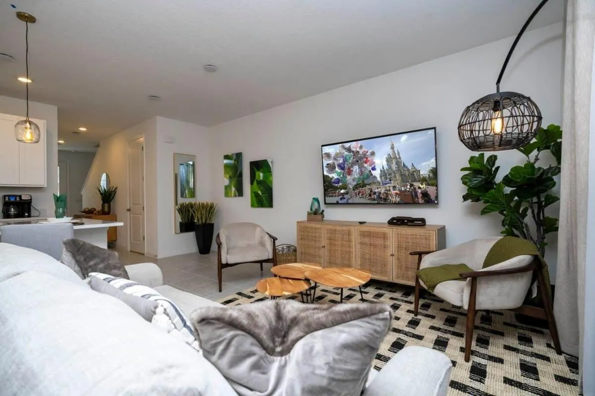 Charming 3Bd Close to Disney at Festival 1026