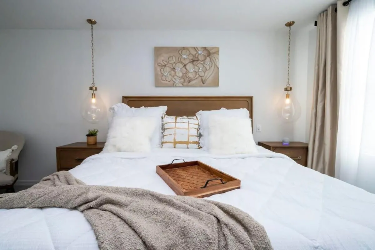Bed in Charming 3Bd Close to Disney at Festival 1026