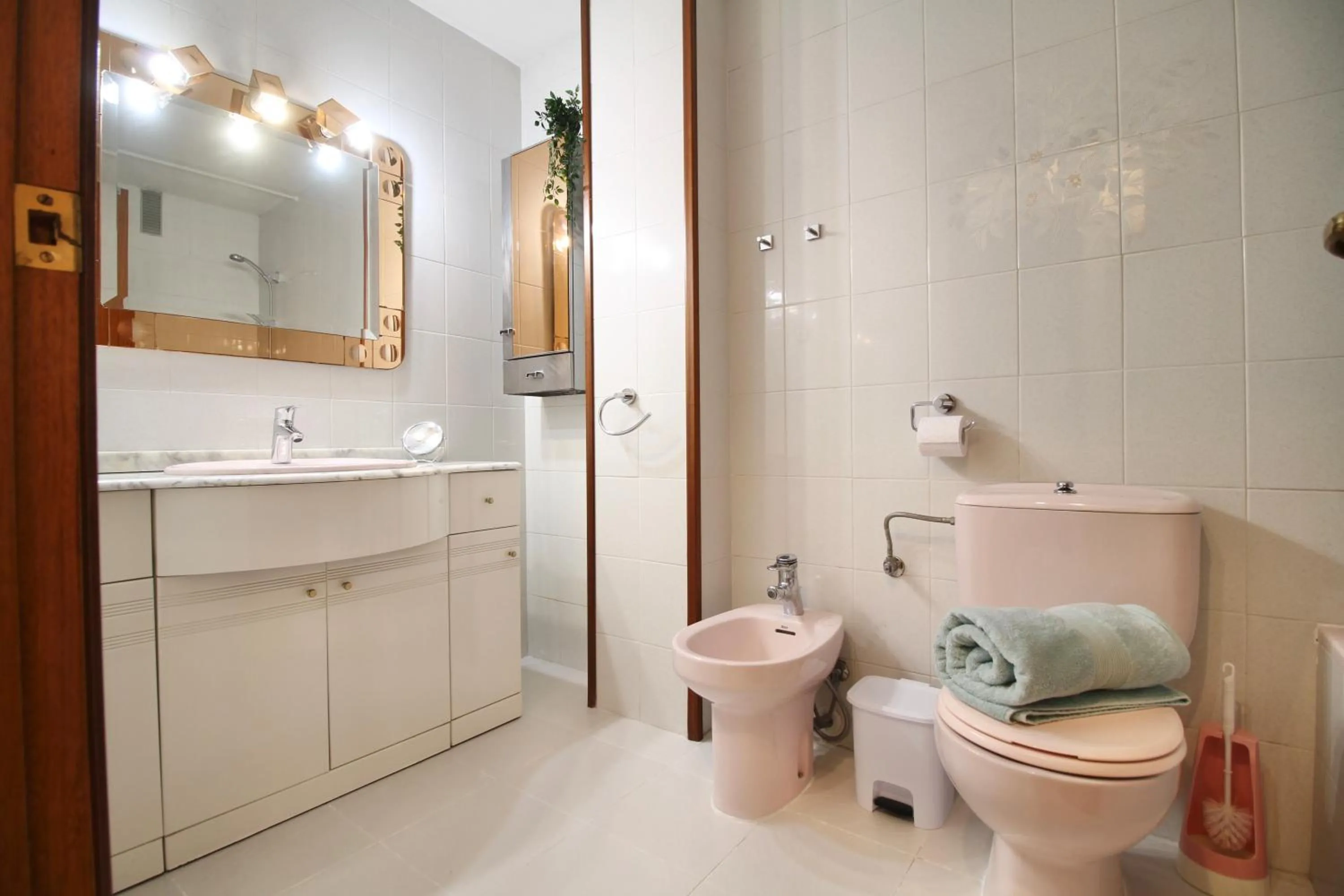 Shower in Mediterranean Way - Anguera