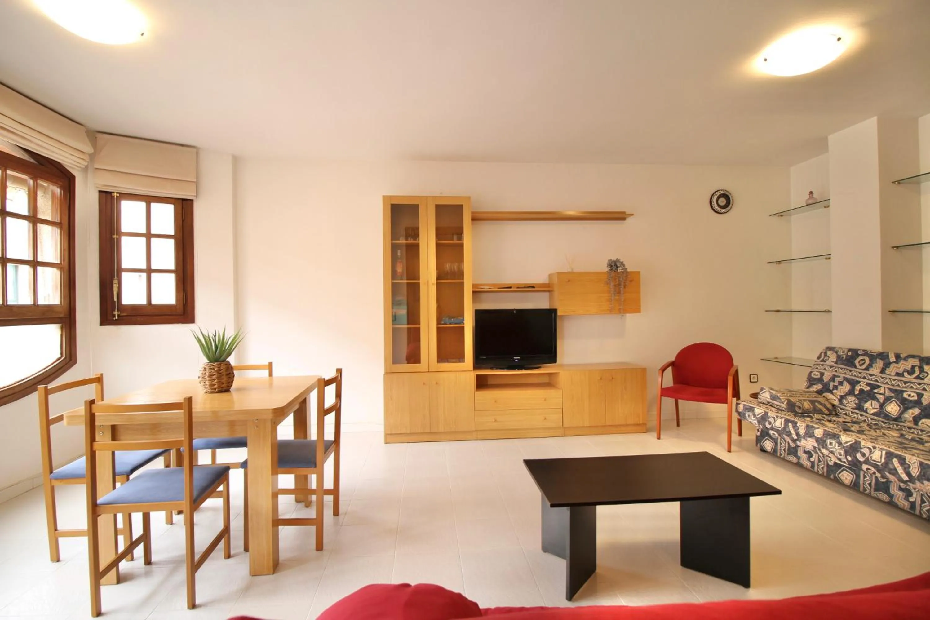 Dining area in Mediterranean Way - Anguera