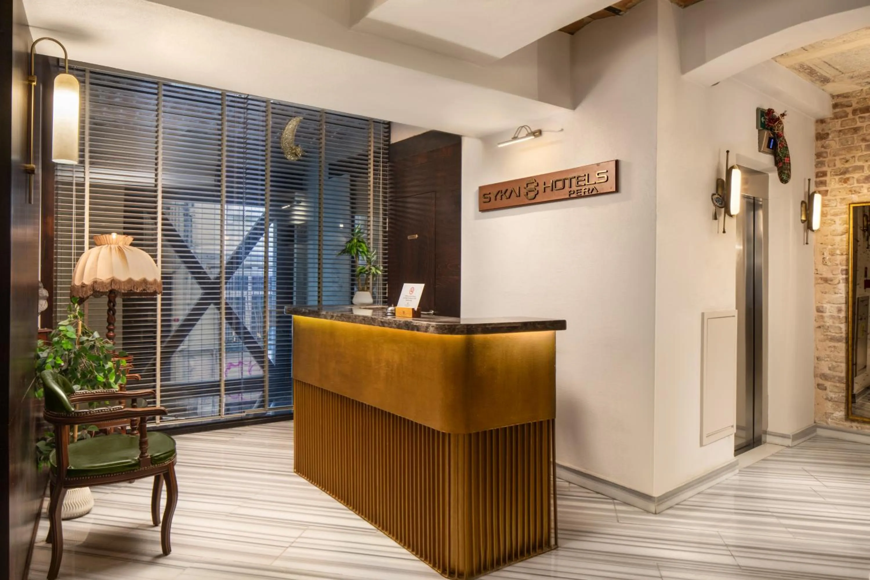 Lobby or reception in SYKAI HOTELS PERA