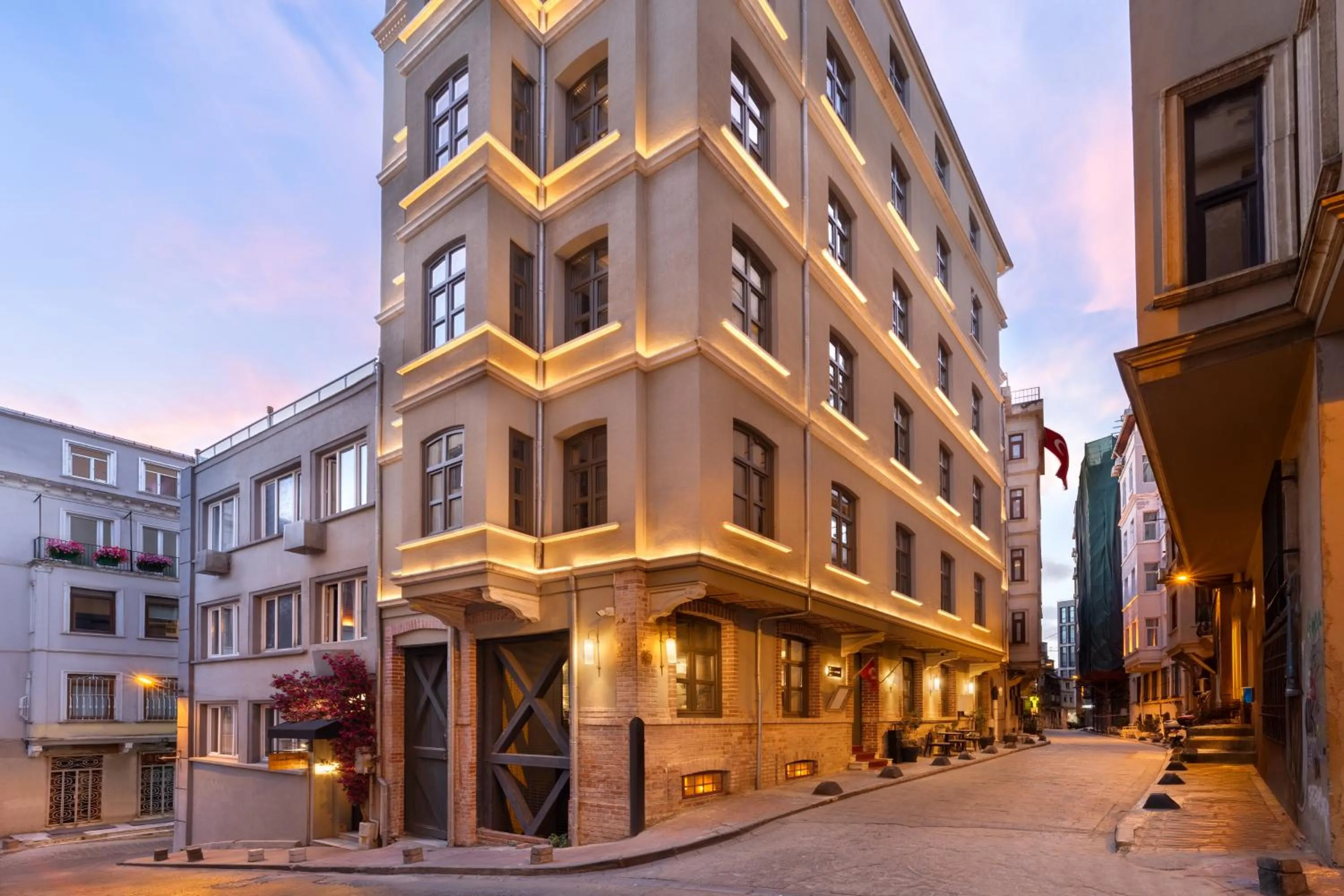 Property building in SYKAI HOTELS PERA