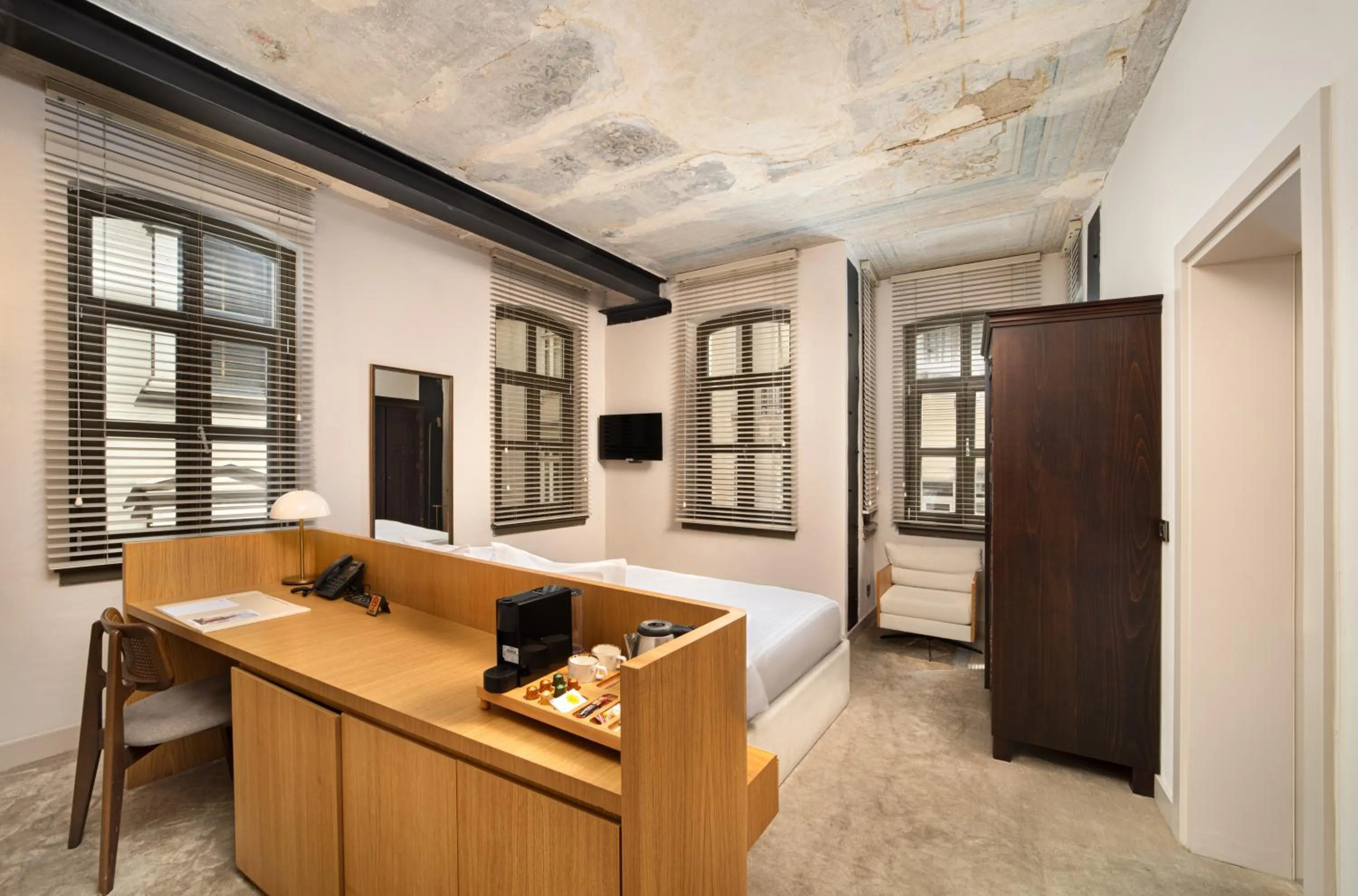 TV and multimedia in SYKAI HOTELS PERA