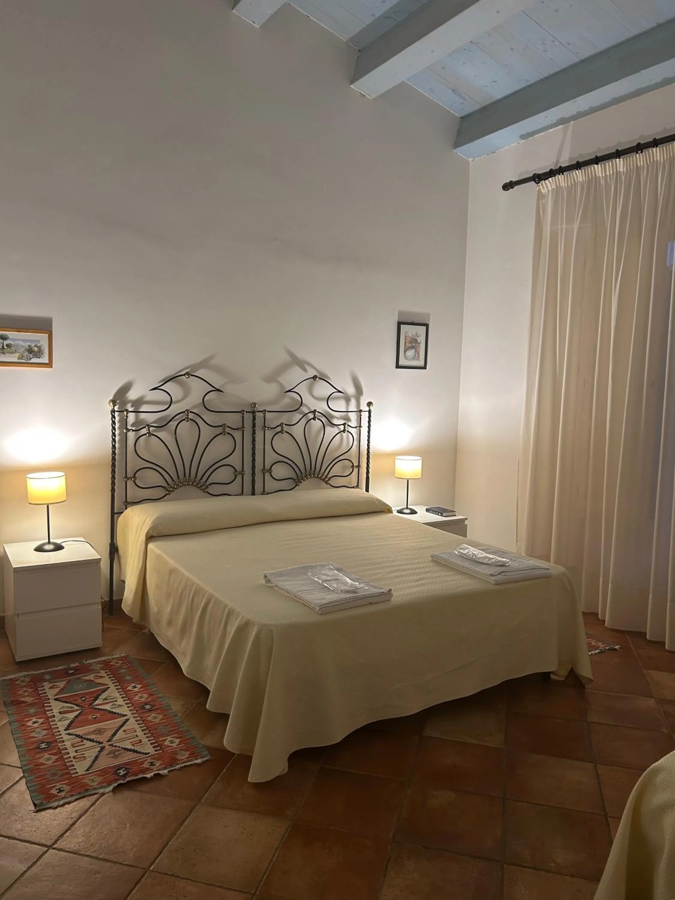 Bedroom, Bed in Torre Archirafi Resort