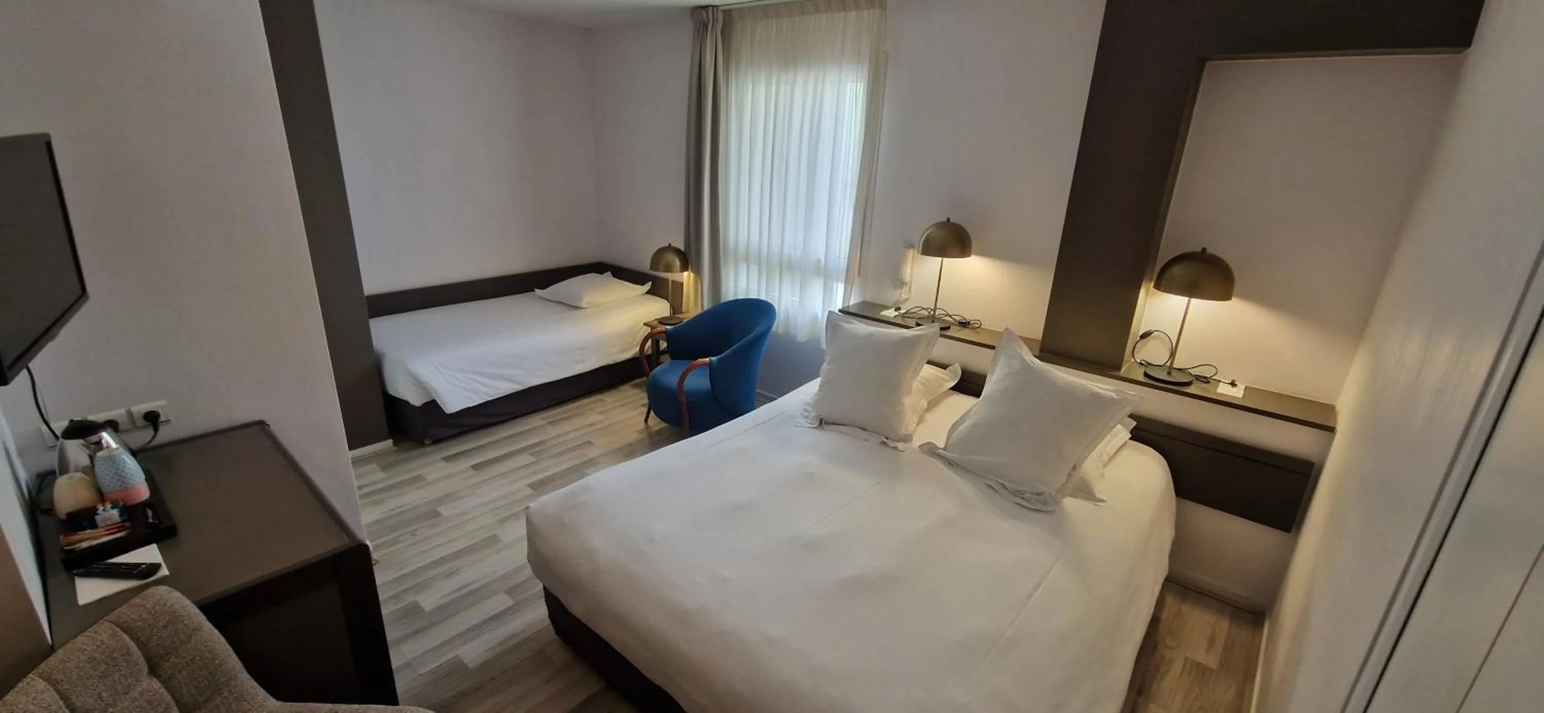 Photo of the whole room, Bed in Beau Rivage