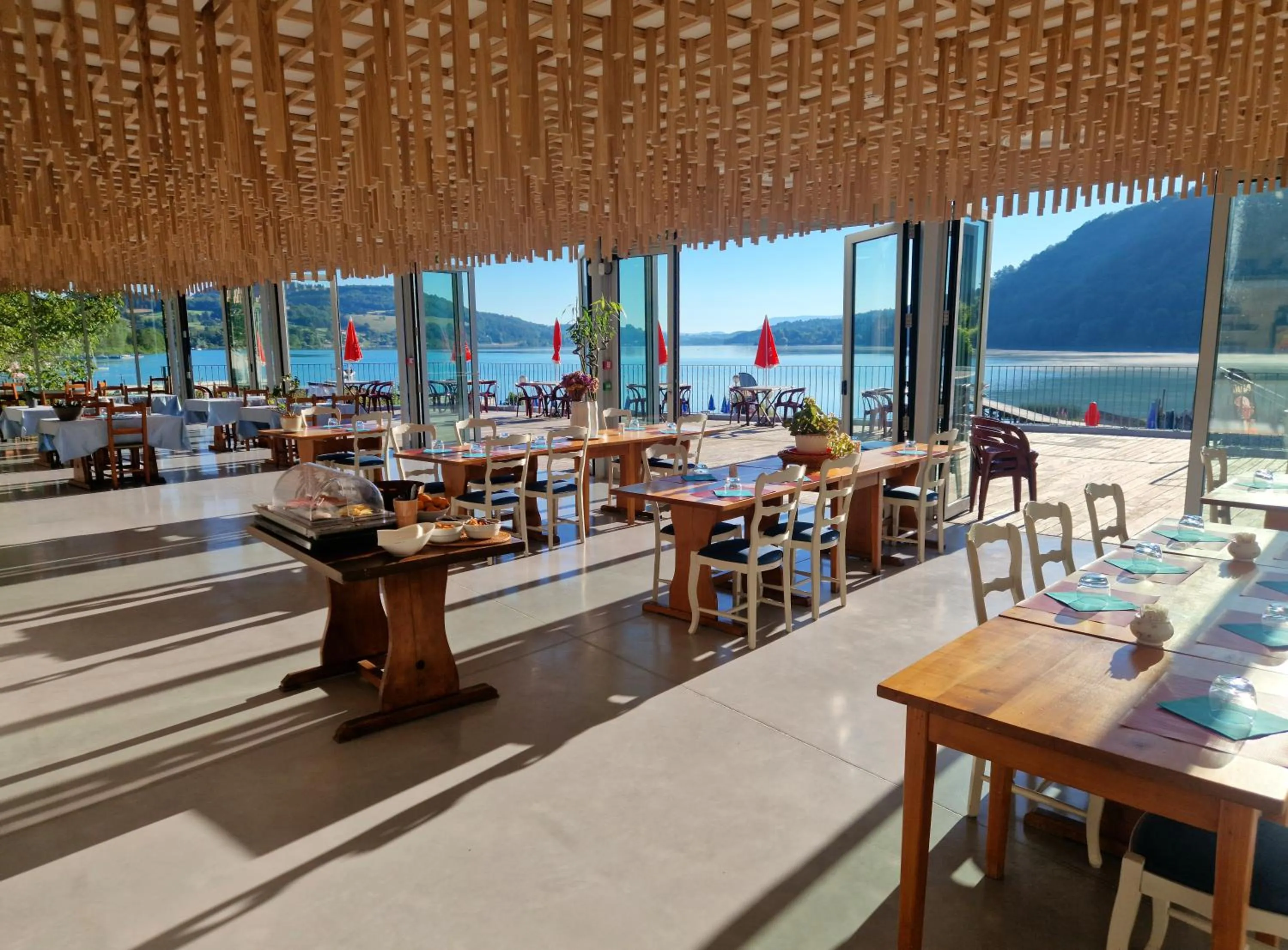 Buffet breakfast in Beau Rivage