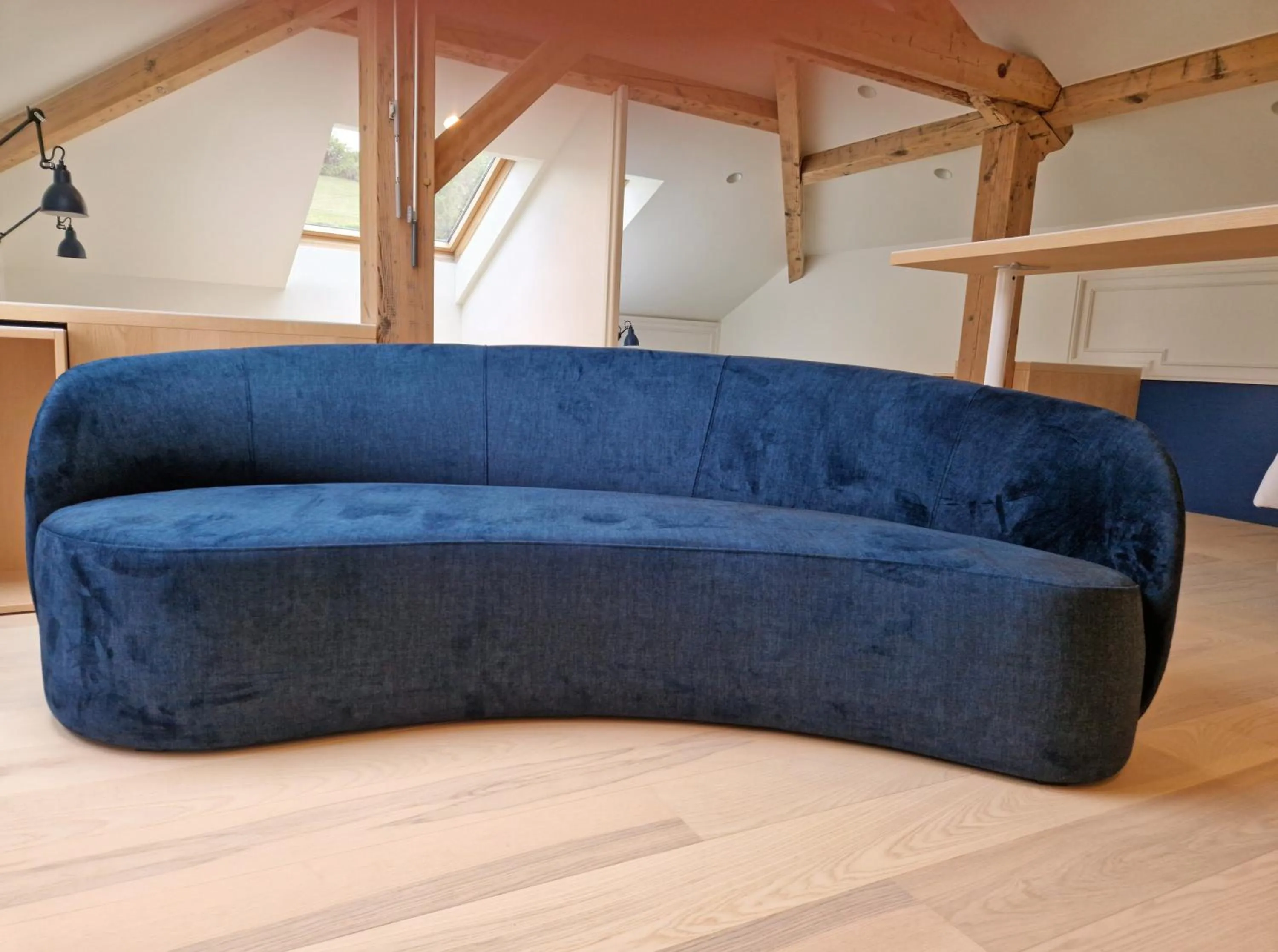 Photo of the whole room in Beau Rivage