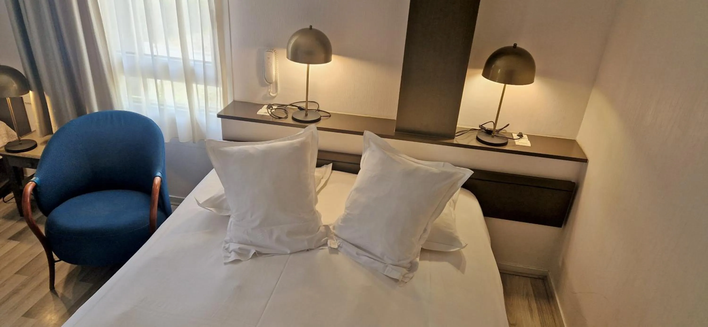 Photo of the whole room, Bed in Beau Rivage