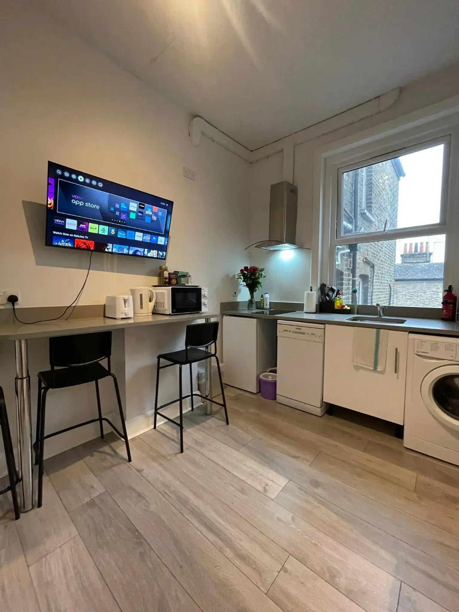 Two-Bedroom Apartment in Chamberlayne Inn Two-Bedroom Apartment in Chamberlayne Inn