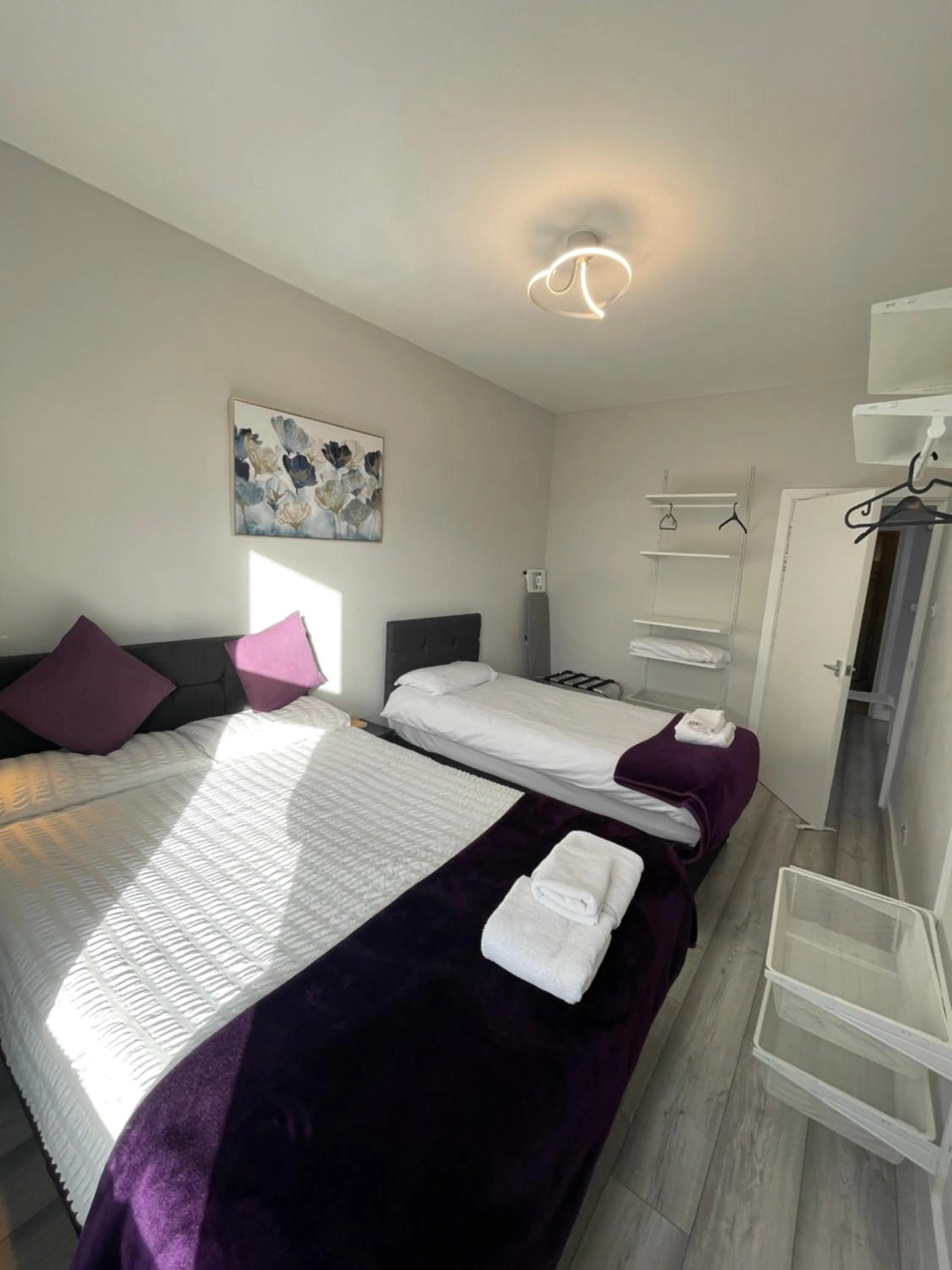 Bed in Chamberlayne Inn