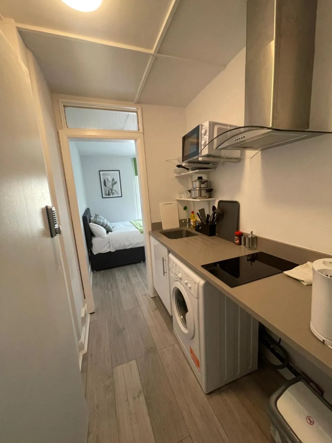 Kitchen or kitchenette in Chamberlayne Inn