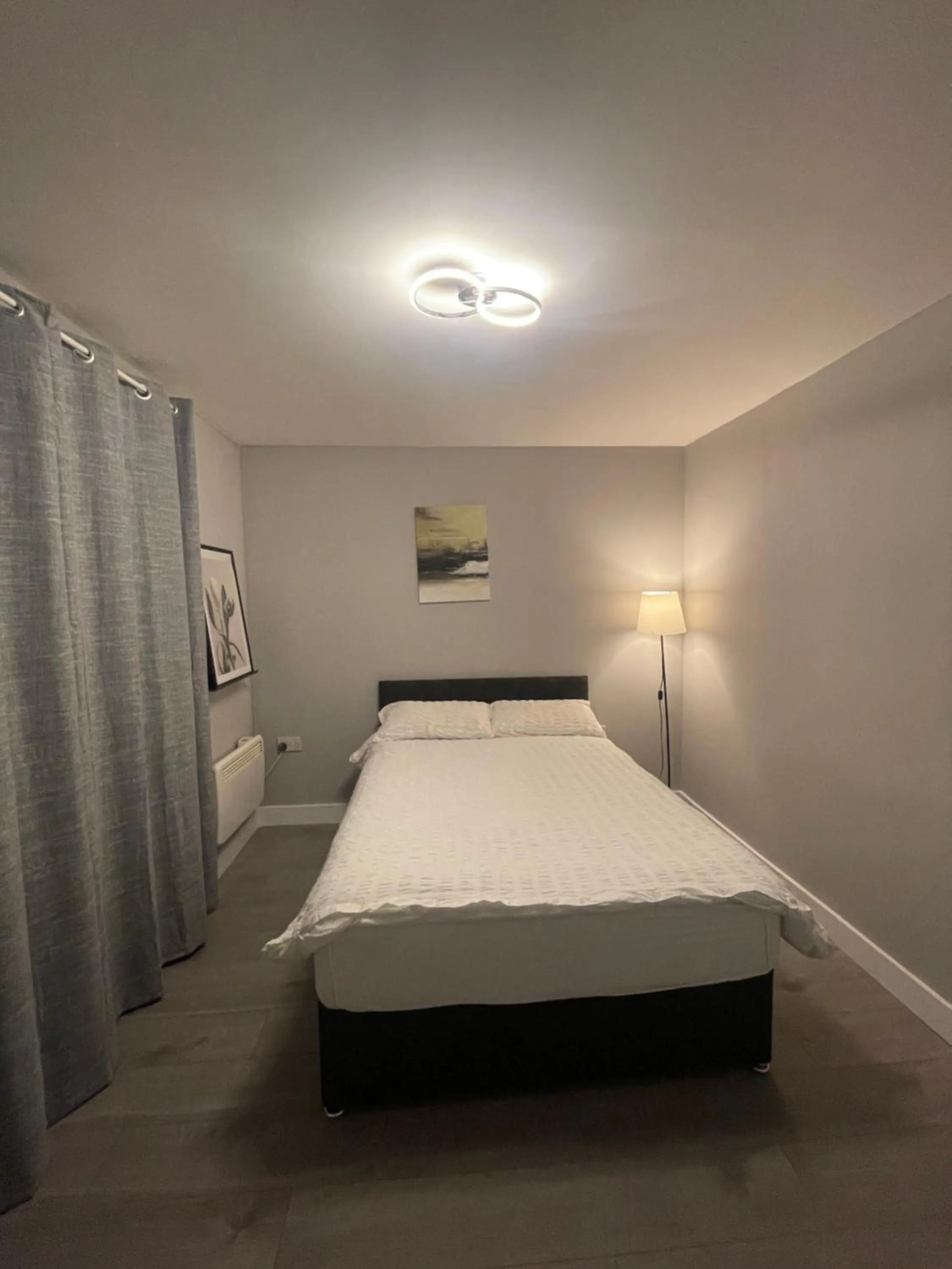 Bed in Chamberlayne Inn