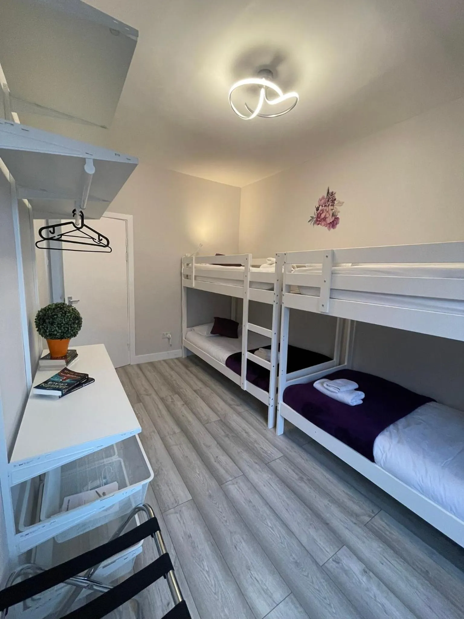 Bed in Chamberlayne Inn