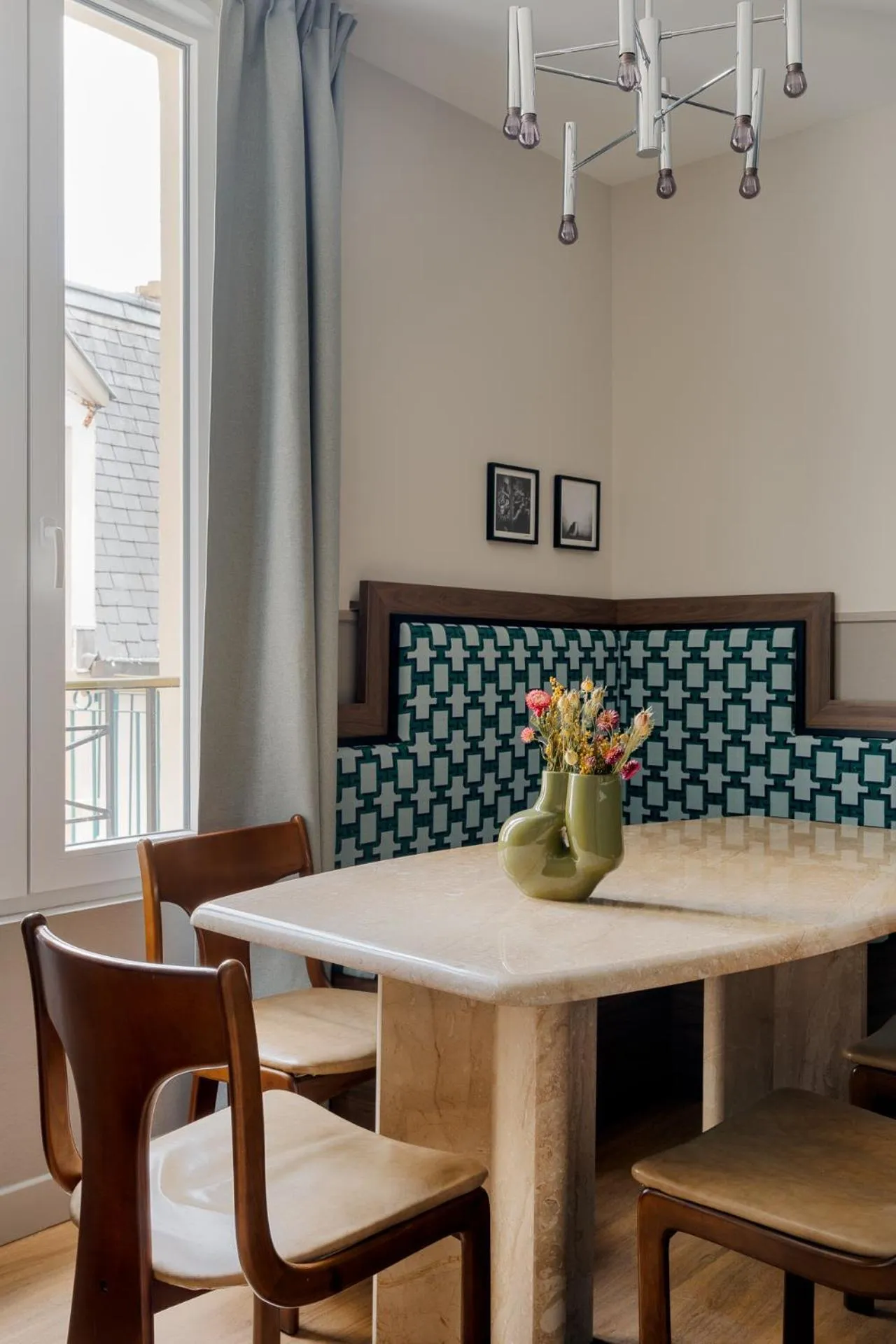 Living room in Edgar Suites Montmartre - Paul Albert