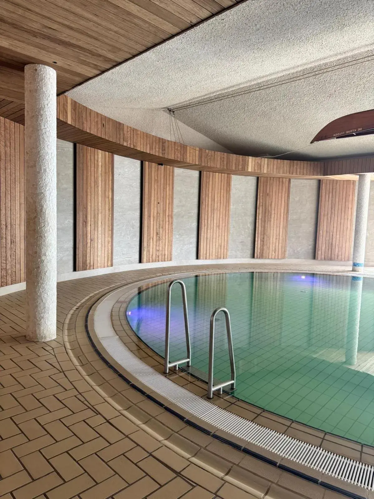 Swimming pool in Van der Valk Hotel Tiel Swimming pool in Van der Valk Hotel Tiel