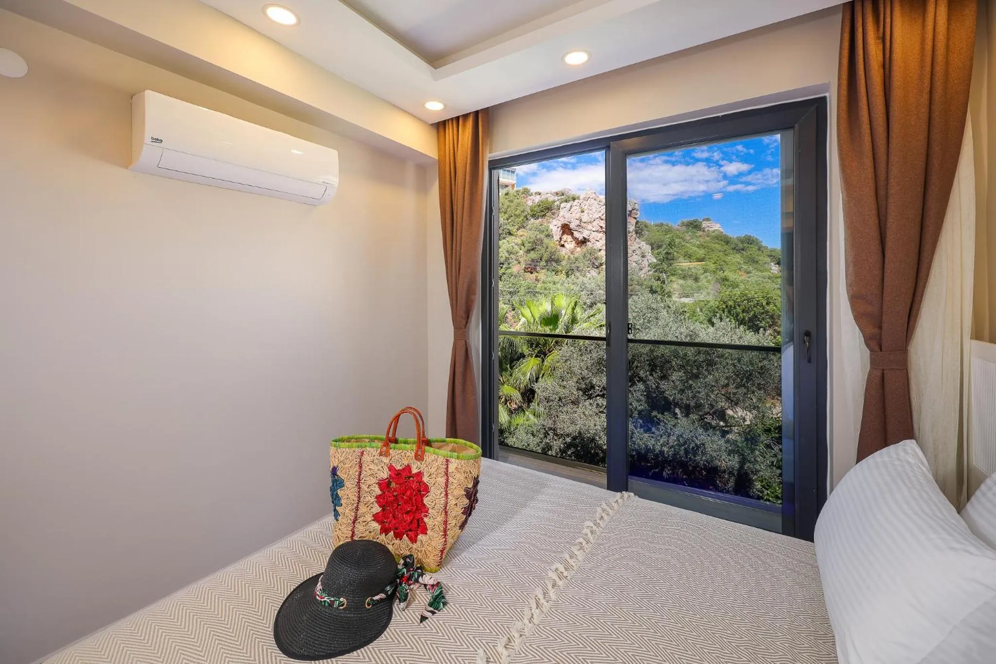 Natural landscape, Bed in Harnup Apart