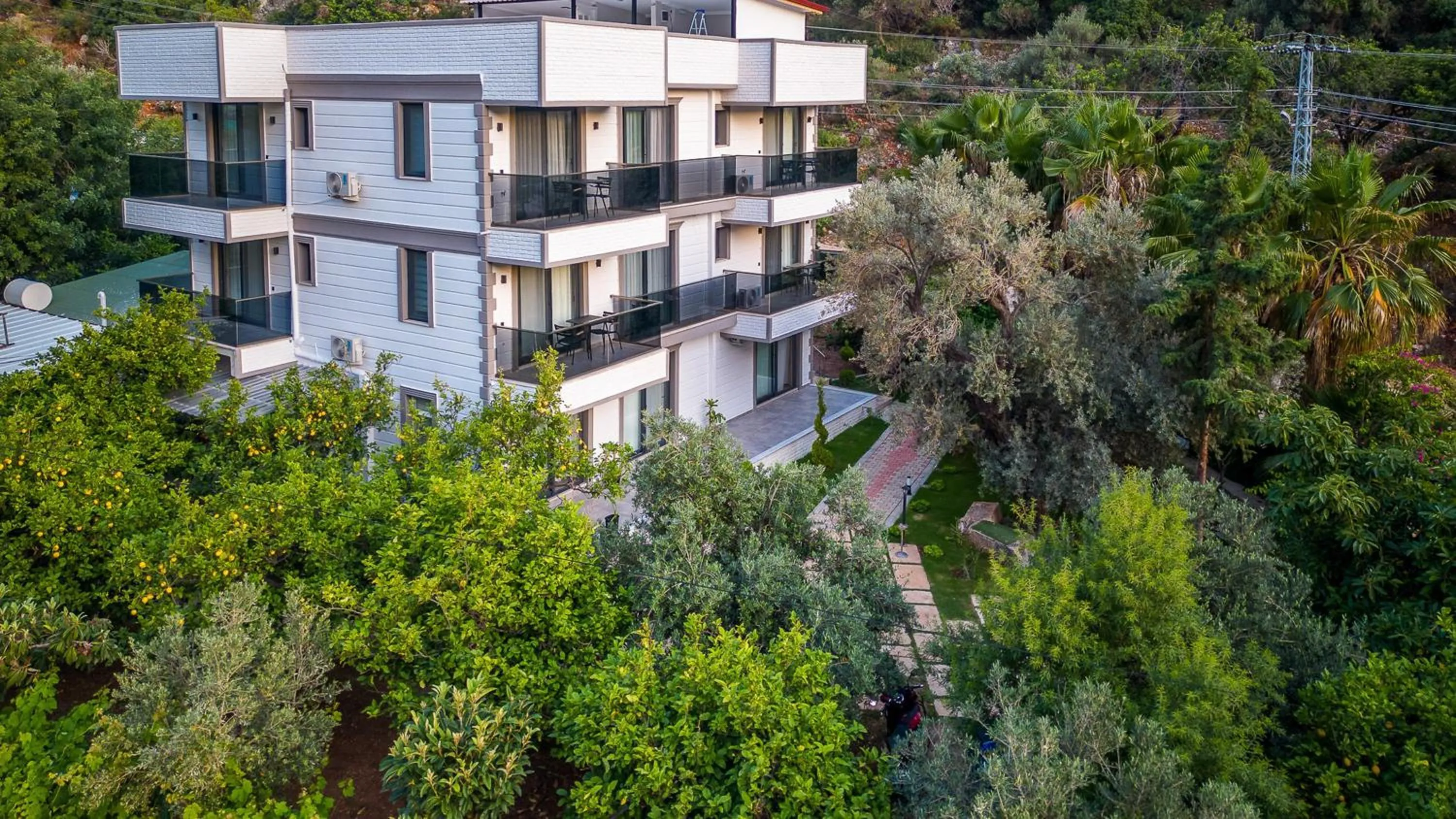 Property building in Harnup Apart