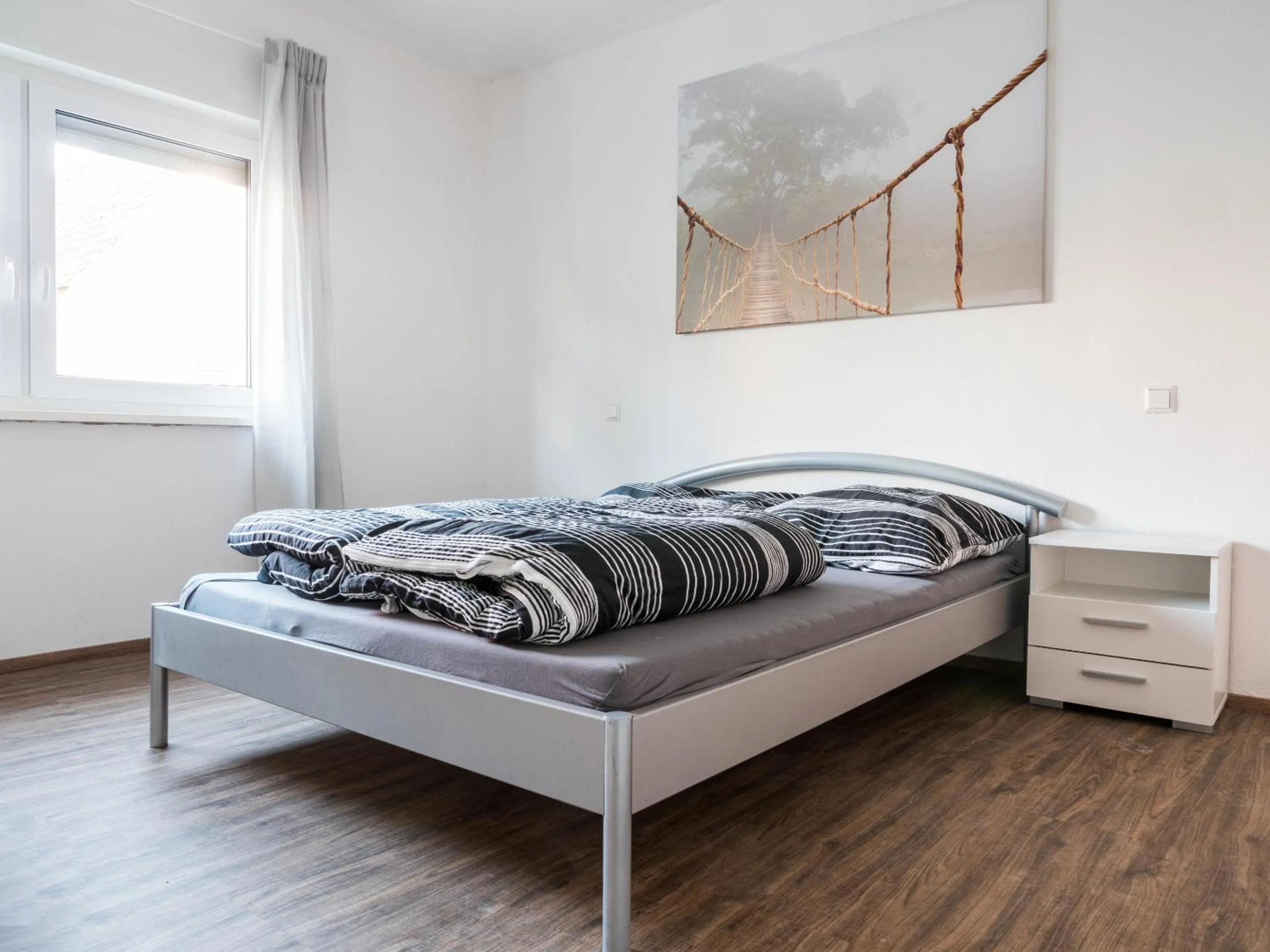 Bedroom, Bed in Wohnung Forst