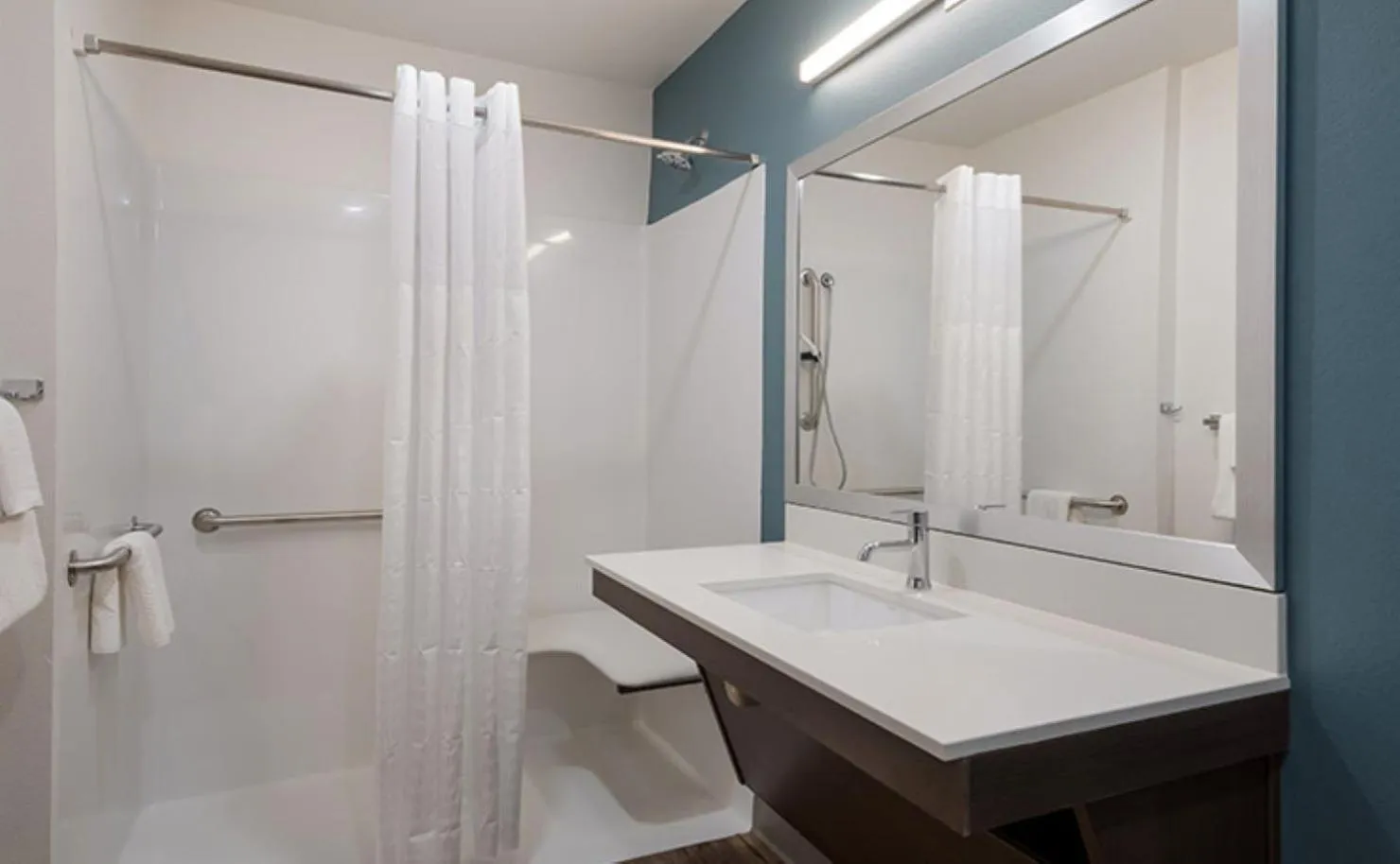 Bathroom in WoodSpring Suites Ashland - Richmond North