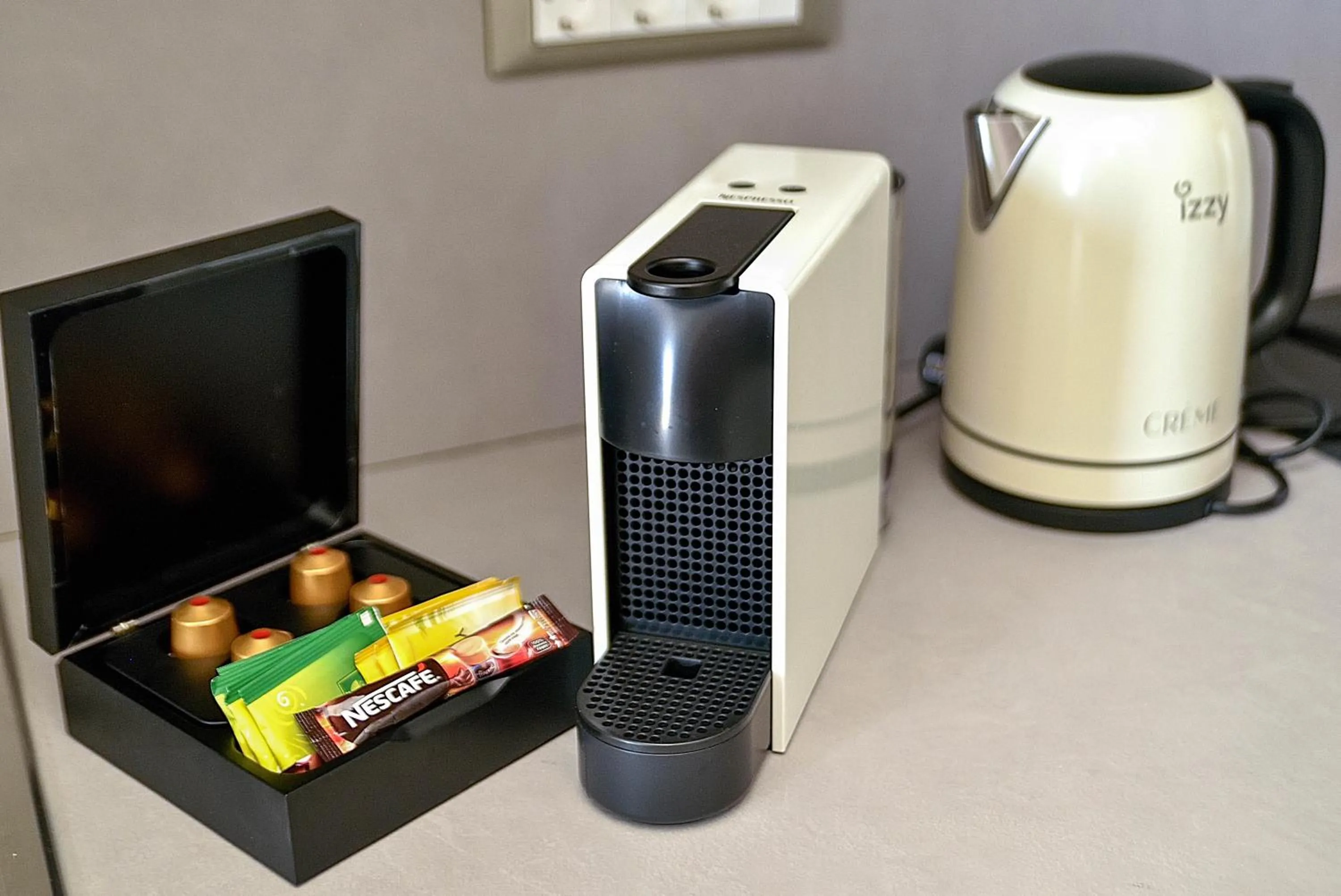 Coffee/tea facilities in KOUROS STONE SUITES