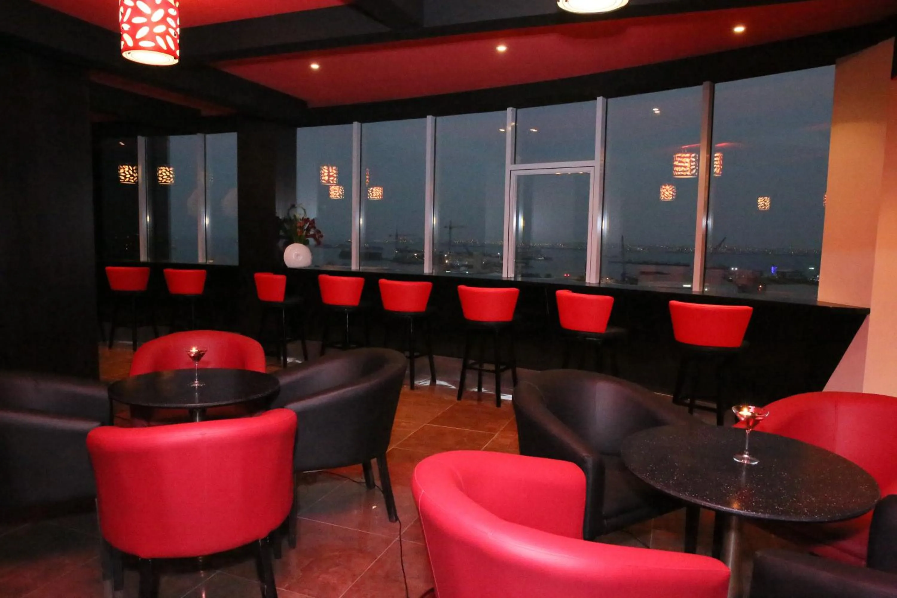 Lounge or bar in Royal Phoenicia Hotel