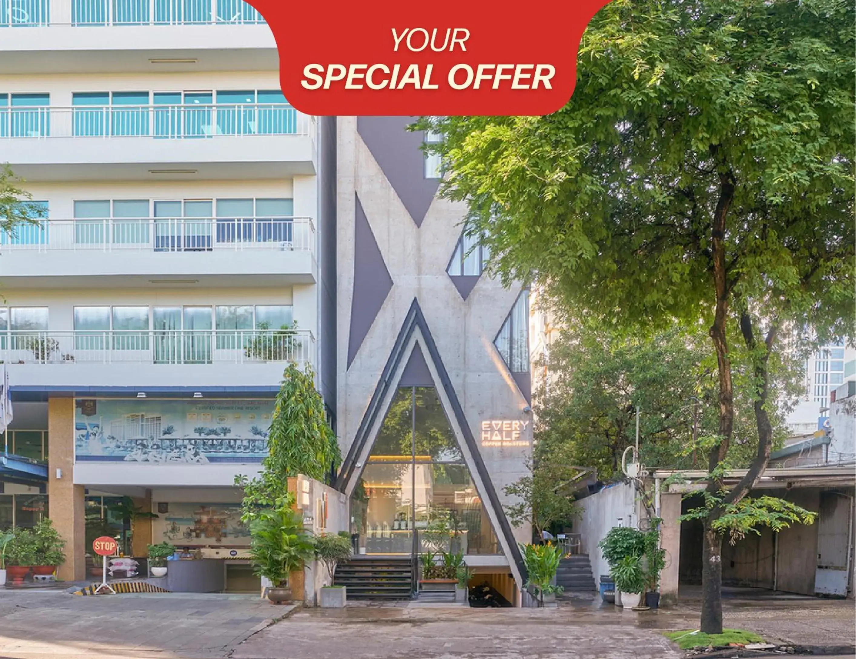 Property building in Express by M Village Nguyễn Văn Thủ Property building in Express by M Village Nguyễn Văn Thủ