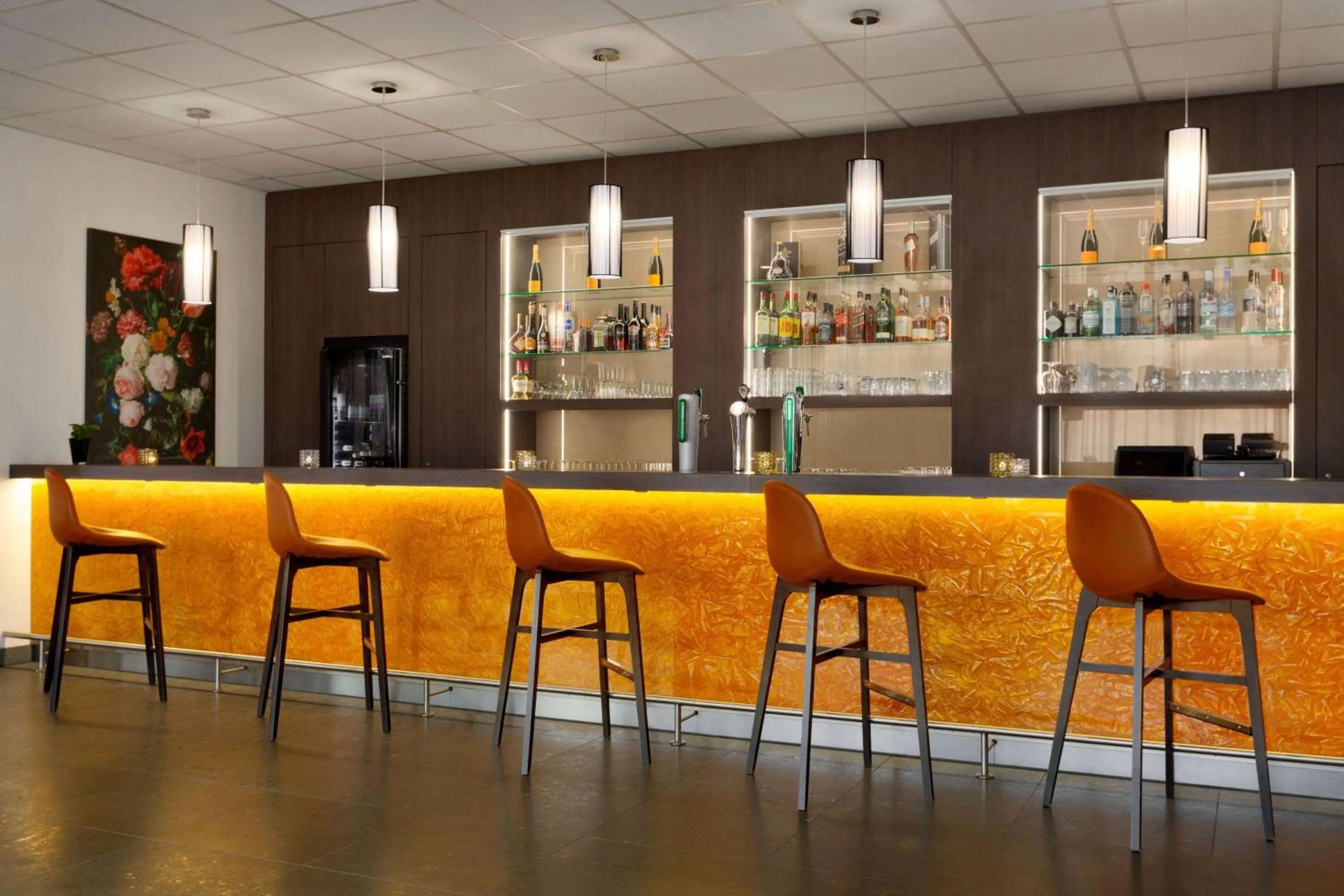 Lounge or bar in Ramada by Wyndham Amsterdam Airport Schiphol