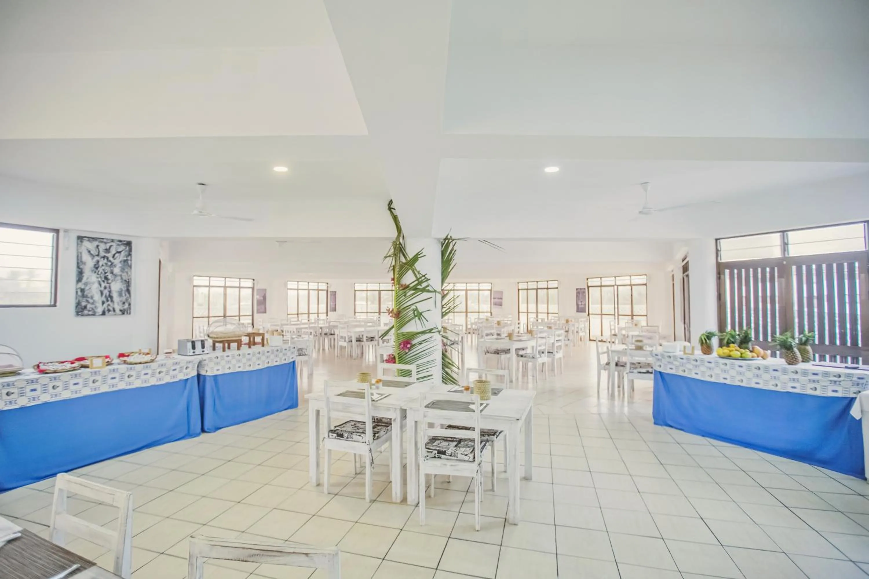 Restaurant/places to eat in AHG Lion Beach Resort