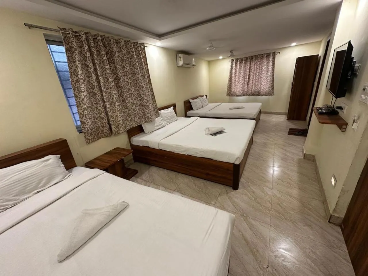 Bed in Hotel Holiday Express