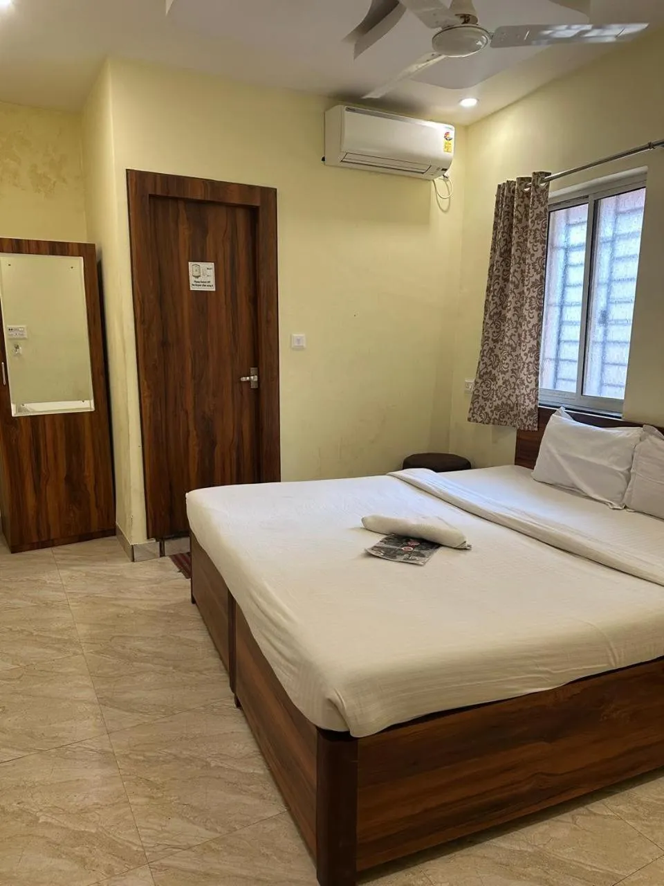 Bed in Hotel Holiday Express