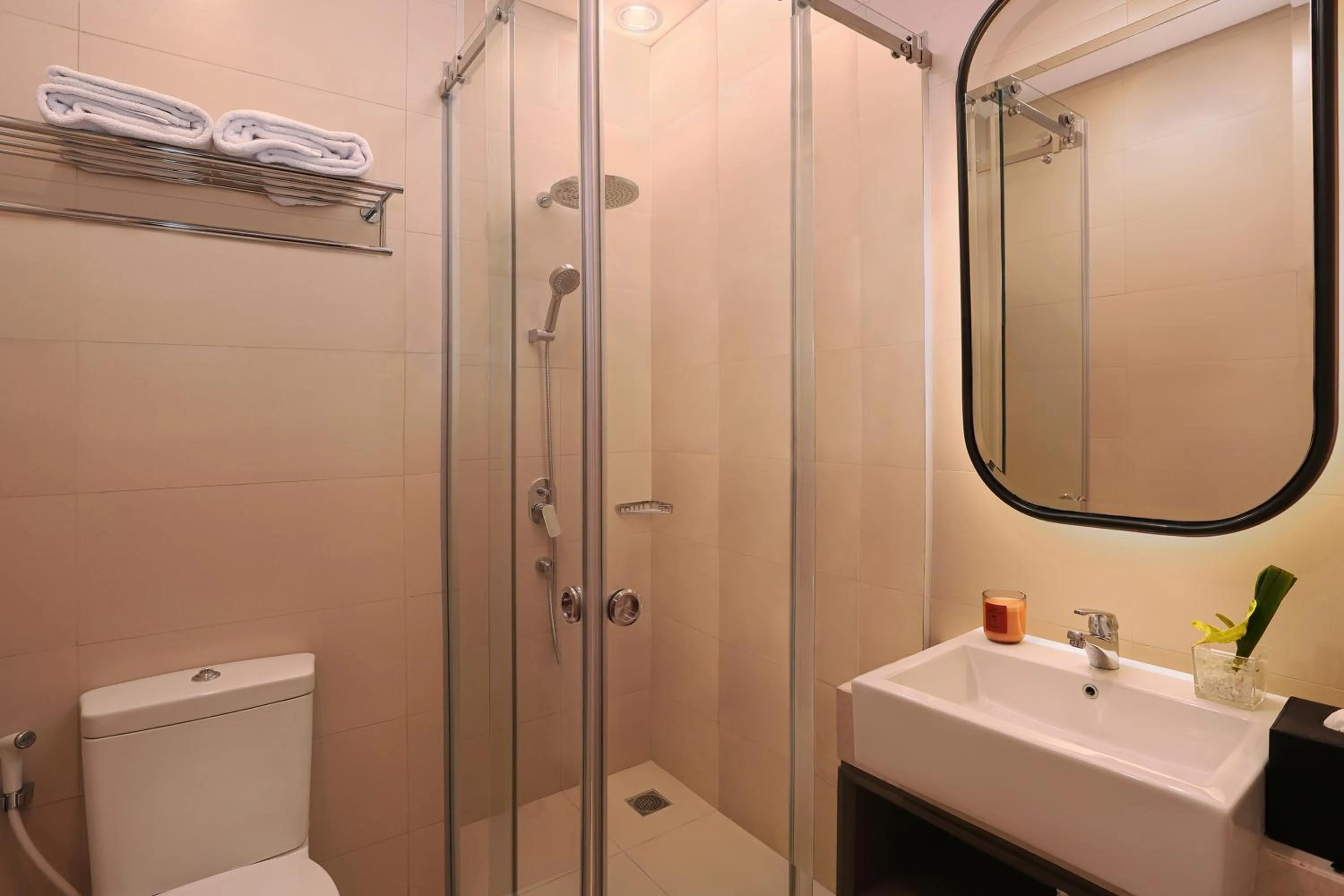 Shower in Citadines Gatot Subroto Jakarta