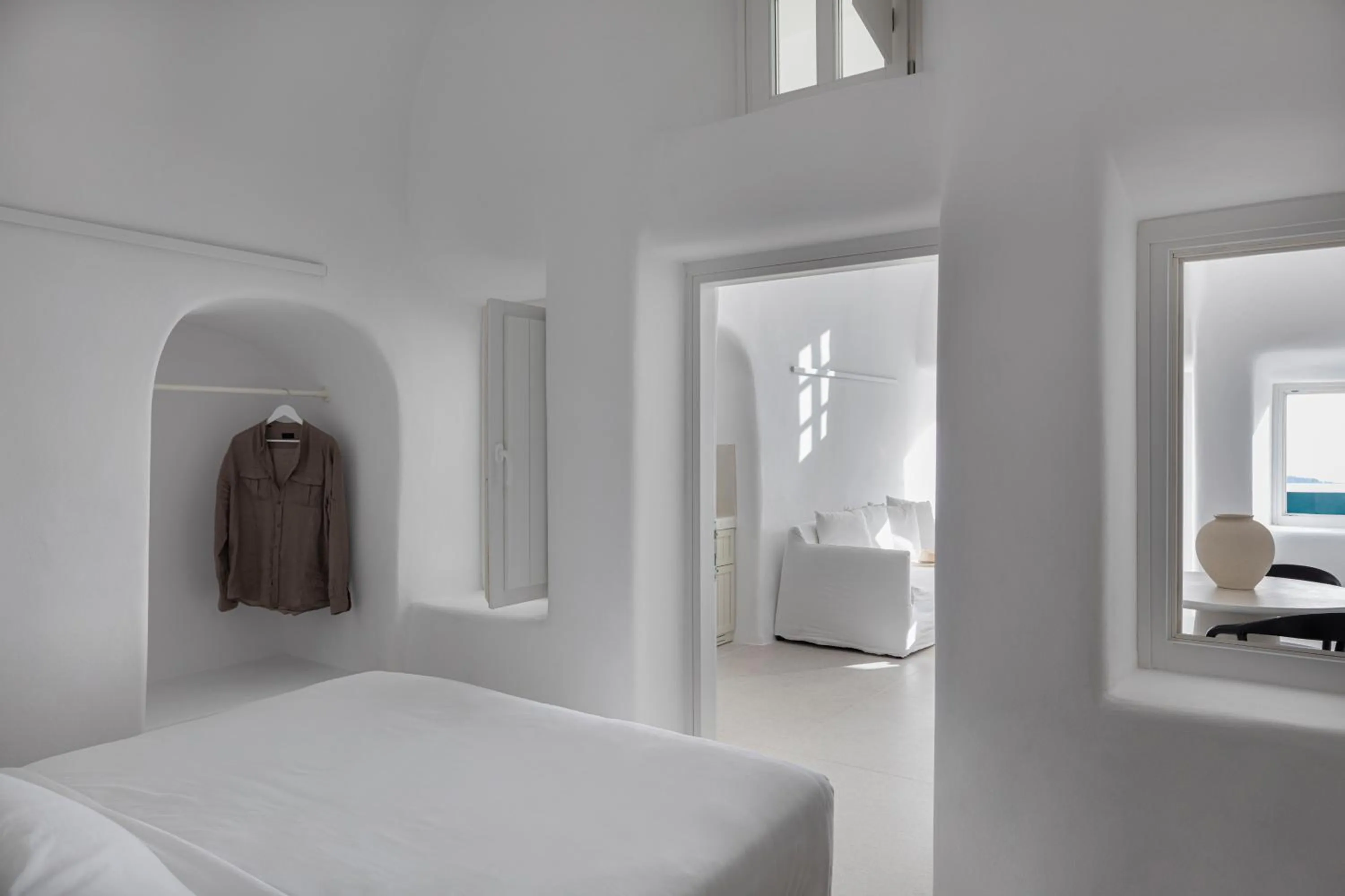 Bed in CASASUNSHA Hybrid Retreat Santorini