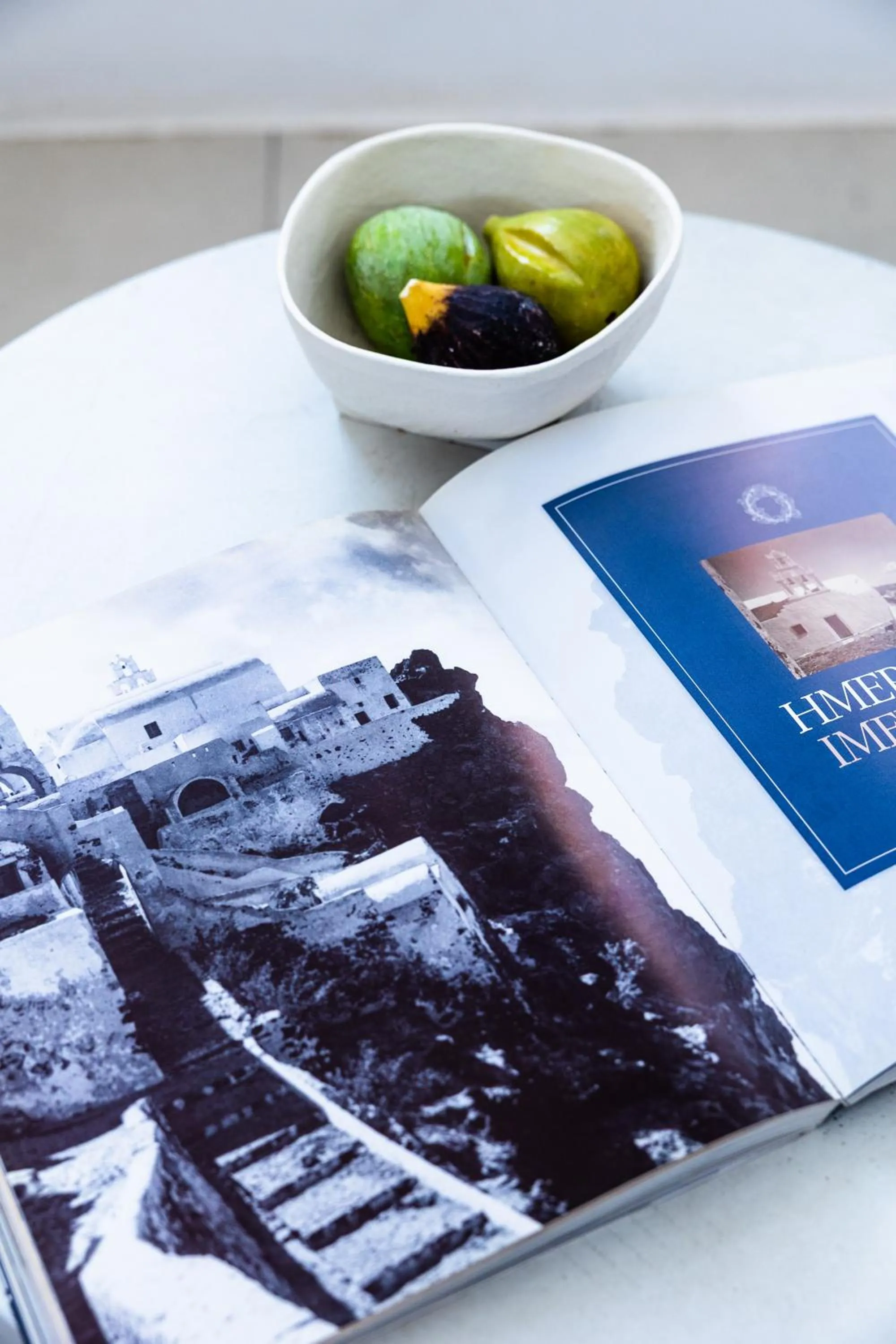 Decorative detail in CASASUNSHA Hybrid Retreat Santorini