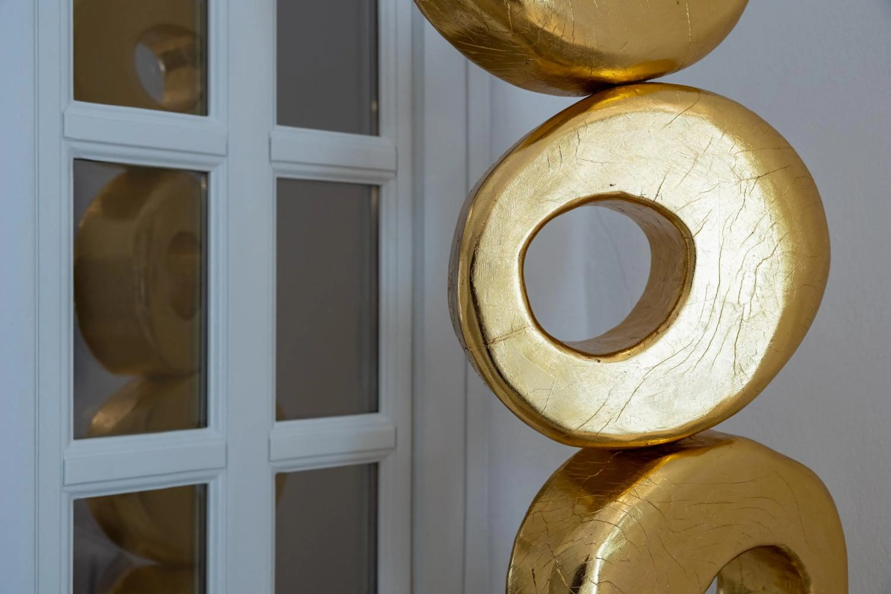 Decorative detail in CASASUNSHA Hybrid Retreat Santorini