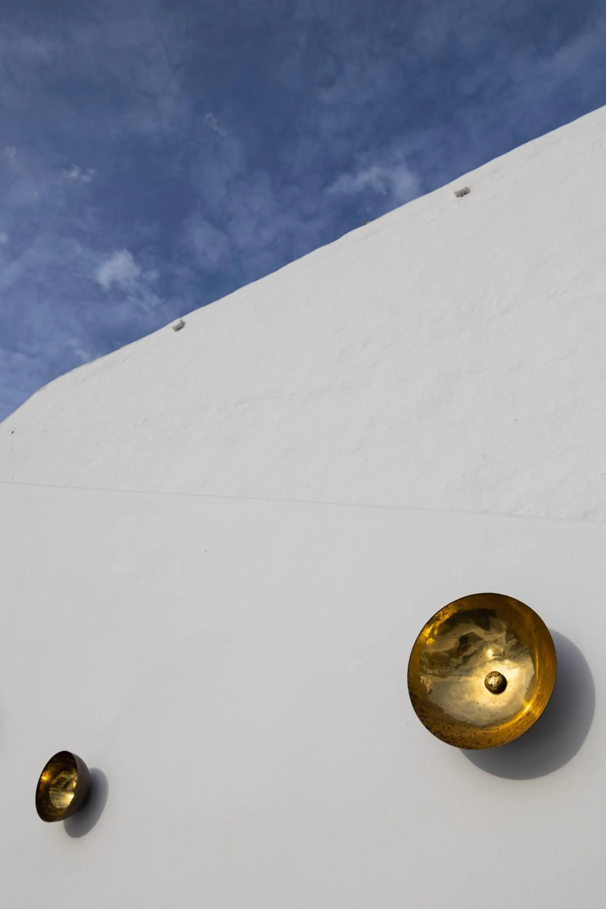 Day in CASASUNSHA Hybrid Retreat Santorini