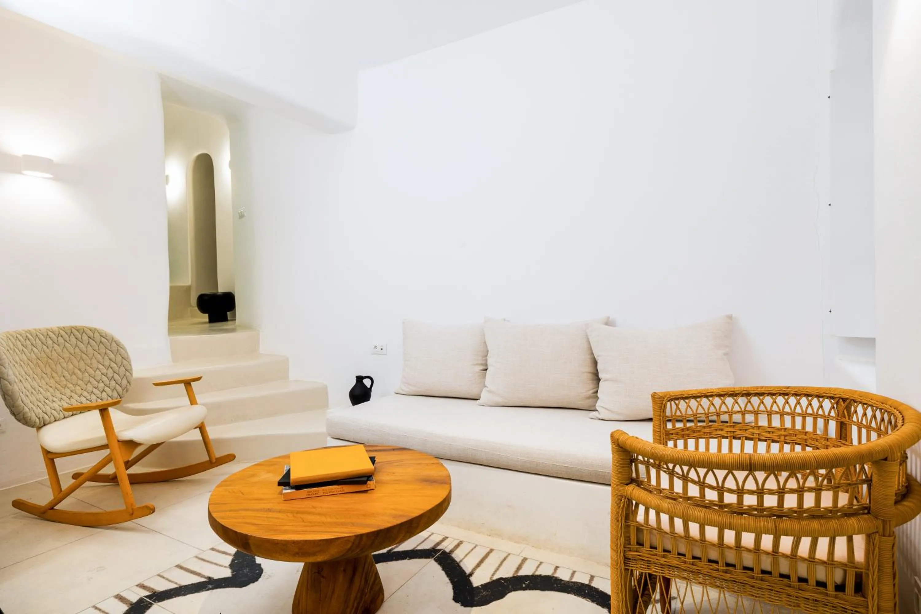 Seating area in CASASUNSHA Hybrid Retreat Santorini