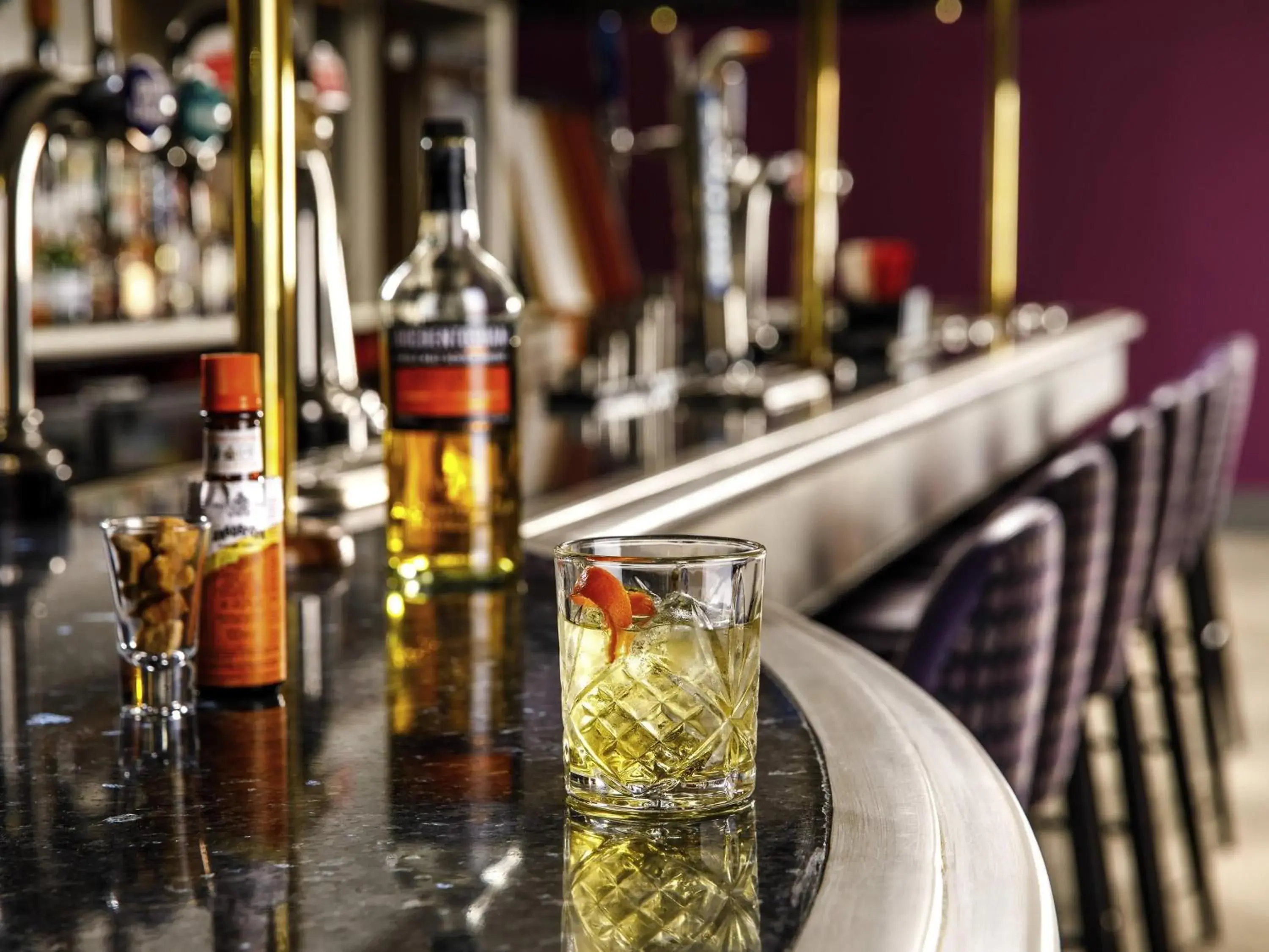 Lounge or bar in Mercure Ayr Hotel Lounge or bar in Mercure Ayr Hotel