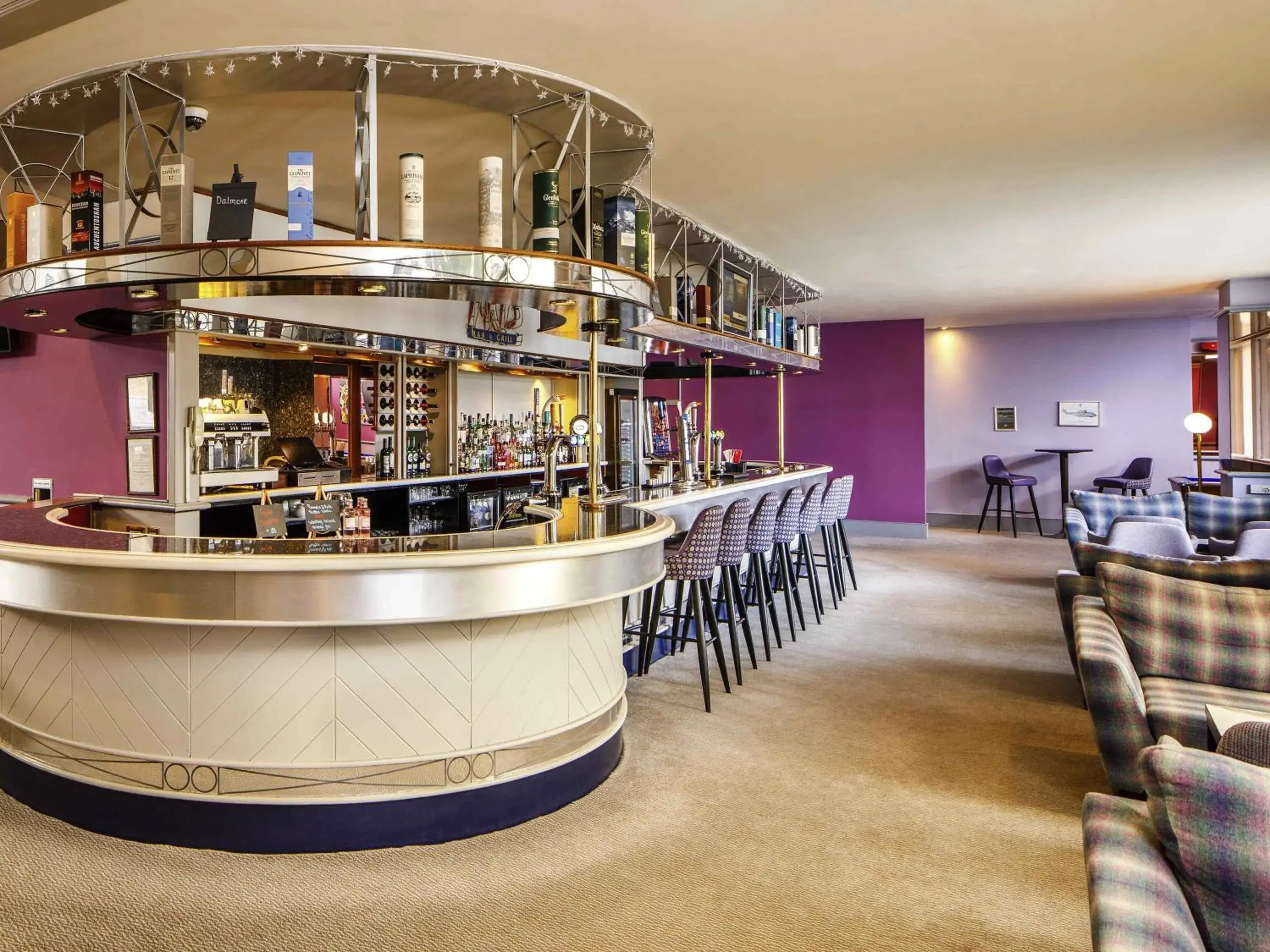 Lounge or bar in Mercure Ayr Hotel Lounge or bar in Mercure Ayr Hotel