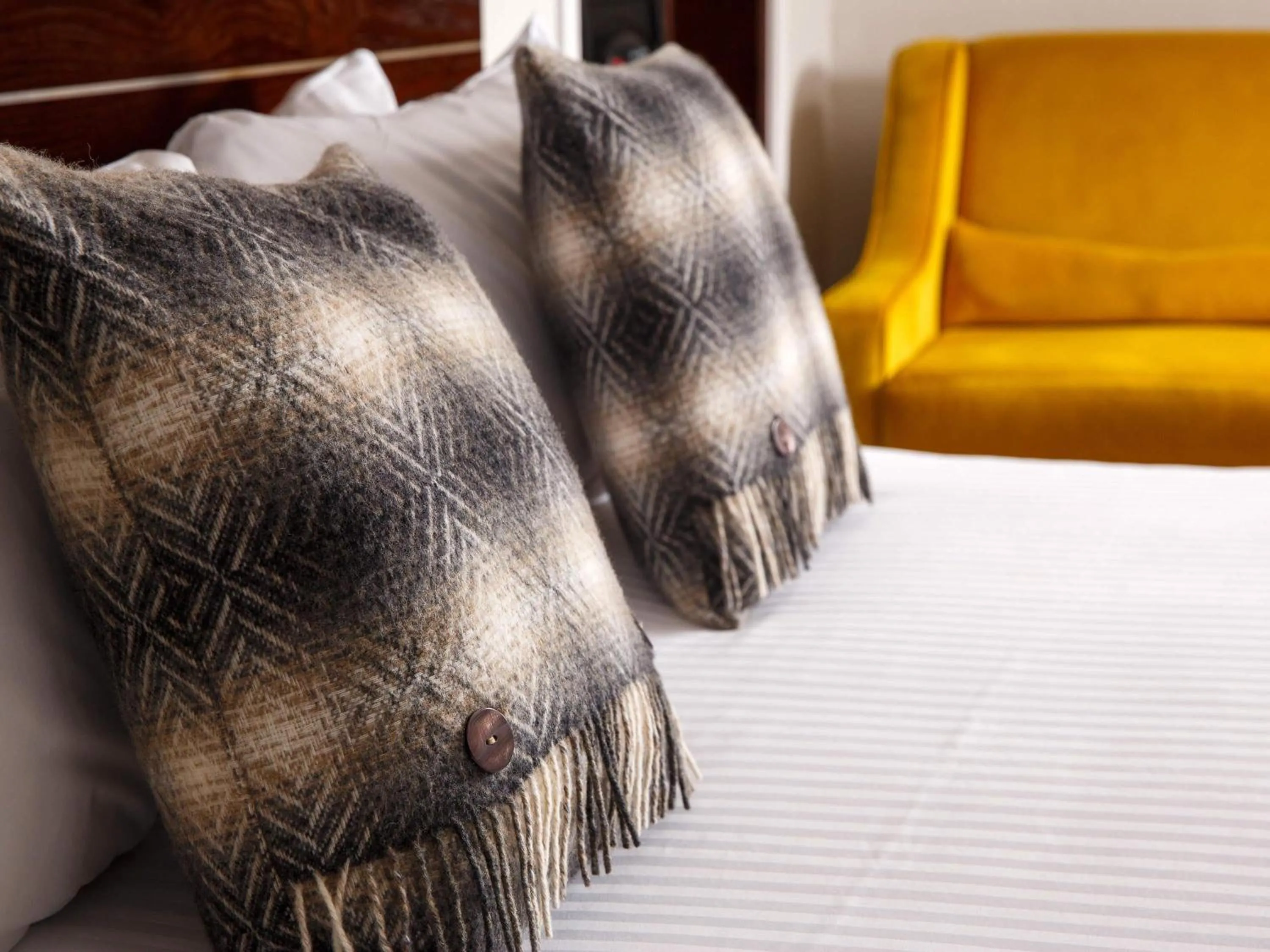 Bedroom, Bed in Mercure Ayr Hotel