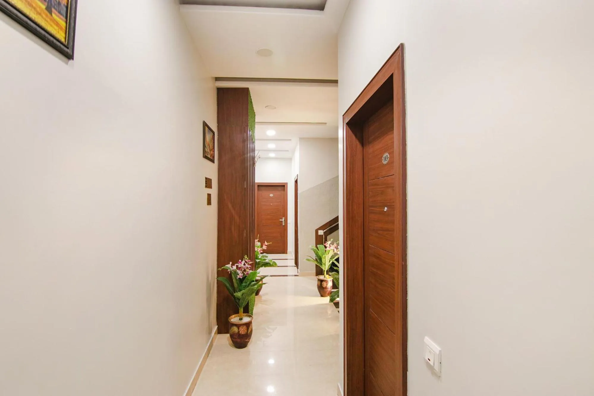 Lobby or reception in FabHotel Golden City