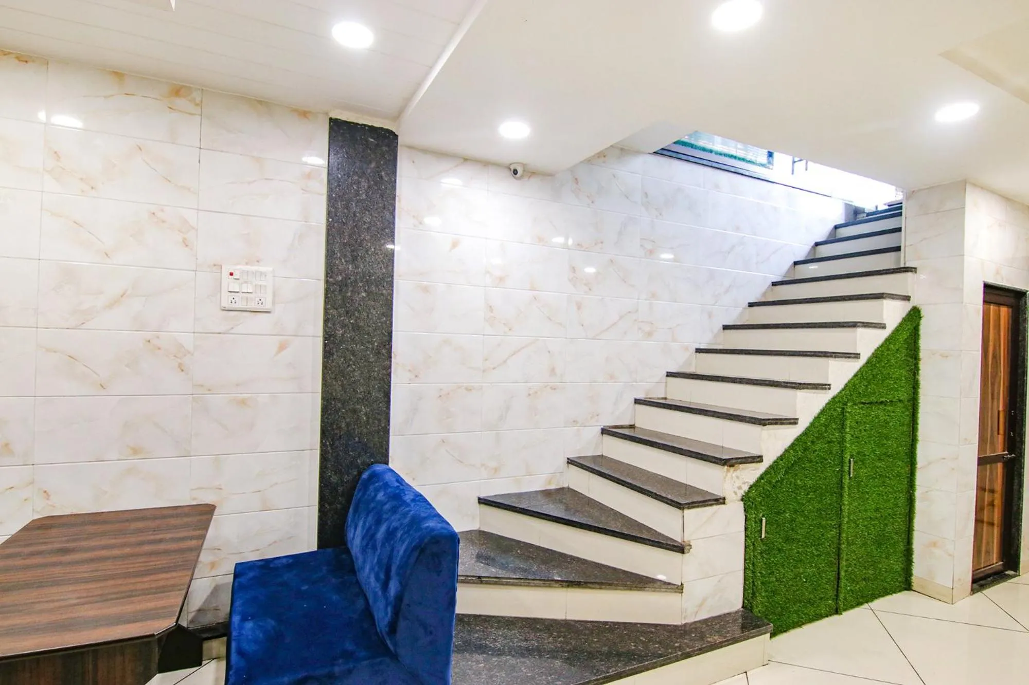 Lobby or reception in FabHotel Golden City