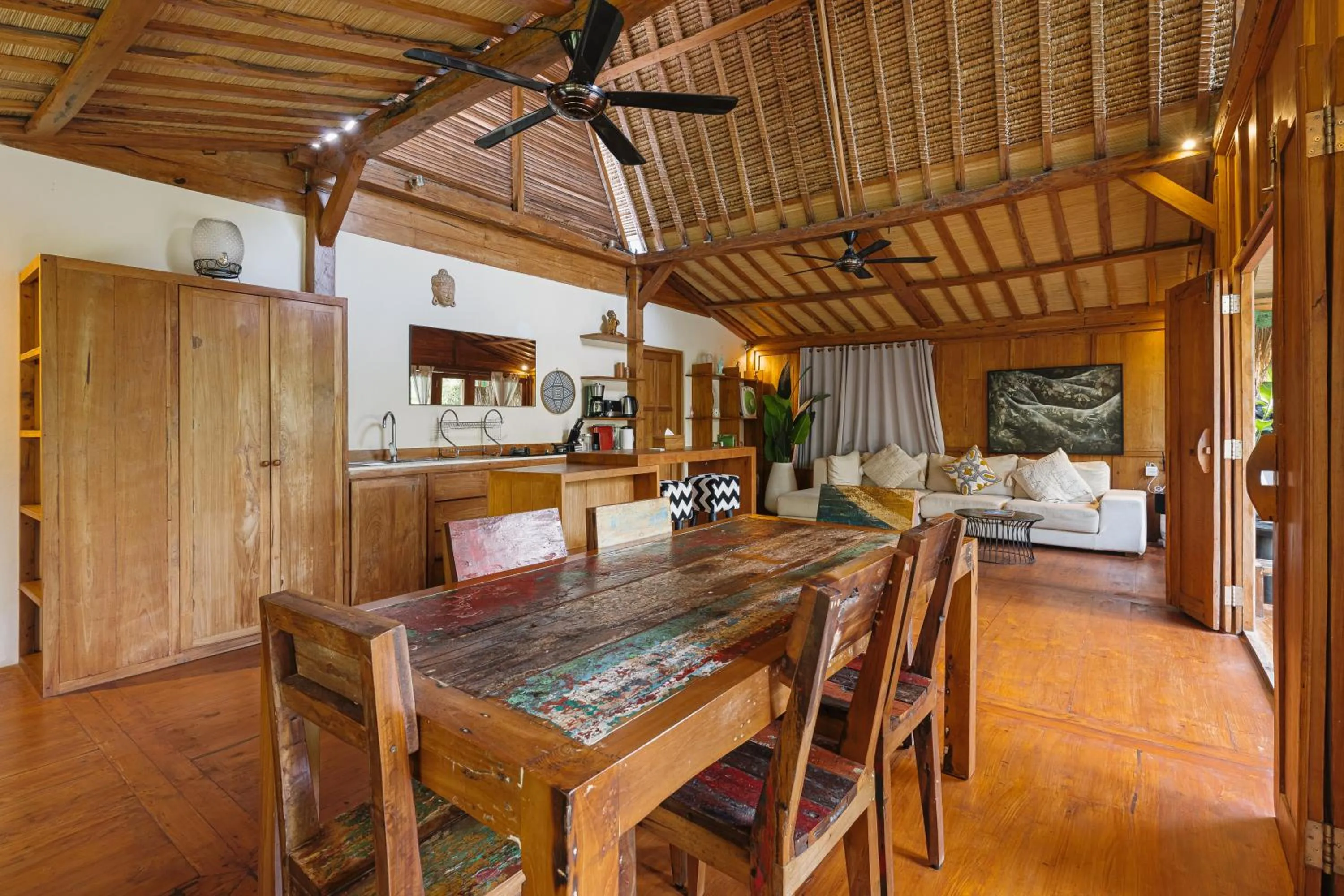 Kitchen or kitchenette in Wanderlust Villa by Betterplace