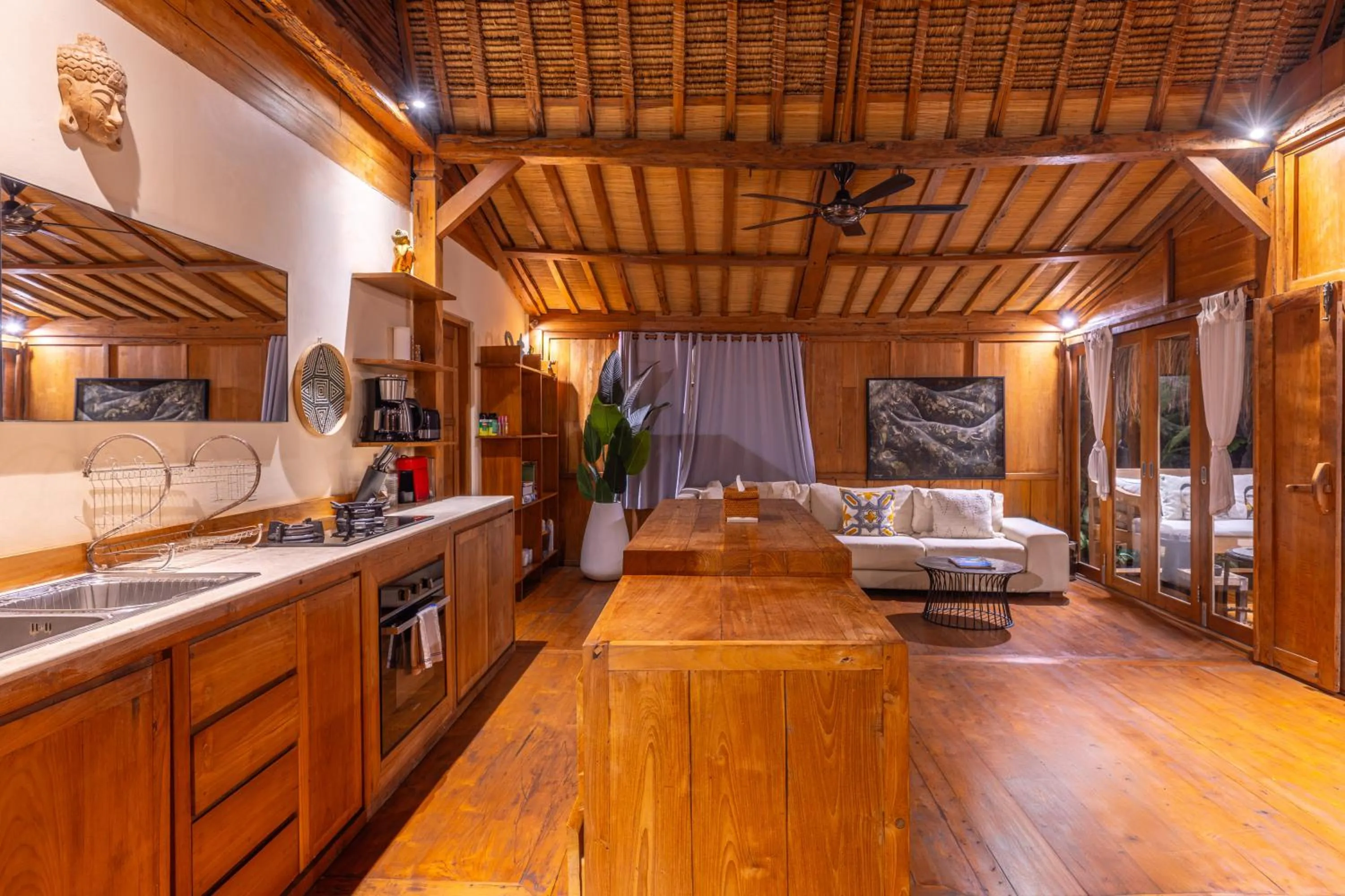 Kitchen or kitchenette in Wanderlust Villa by Betterplace